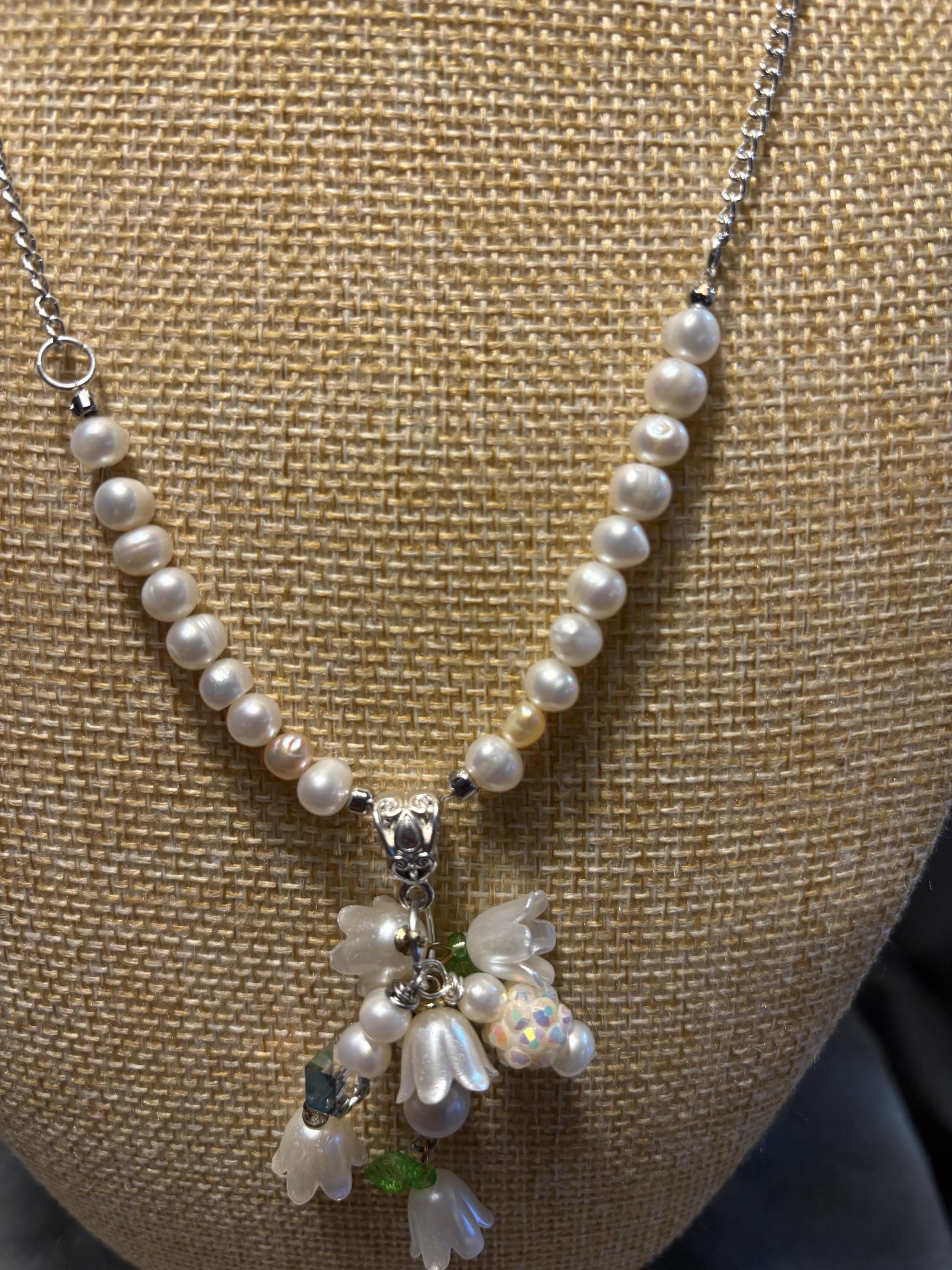Handmade Lily of the Valley Pearl Jewelry Set, Floral Necklace, Bracelet, Earrings view 9