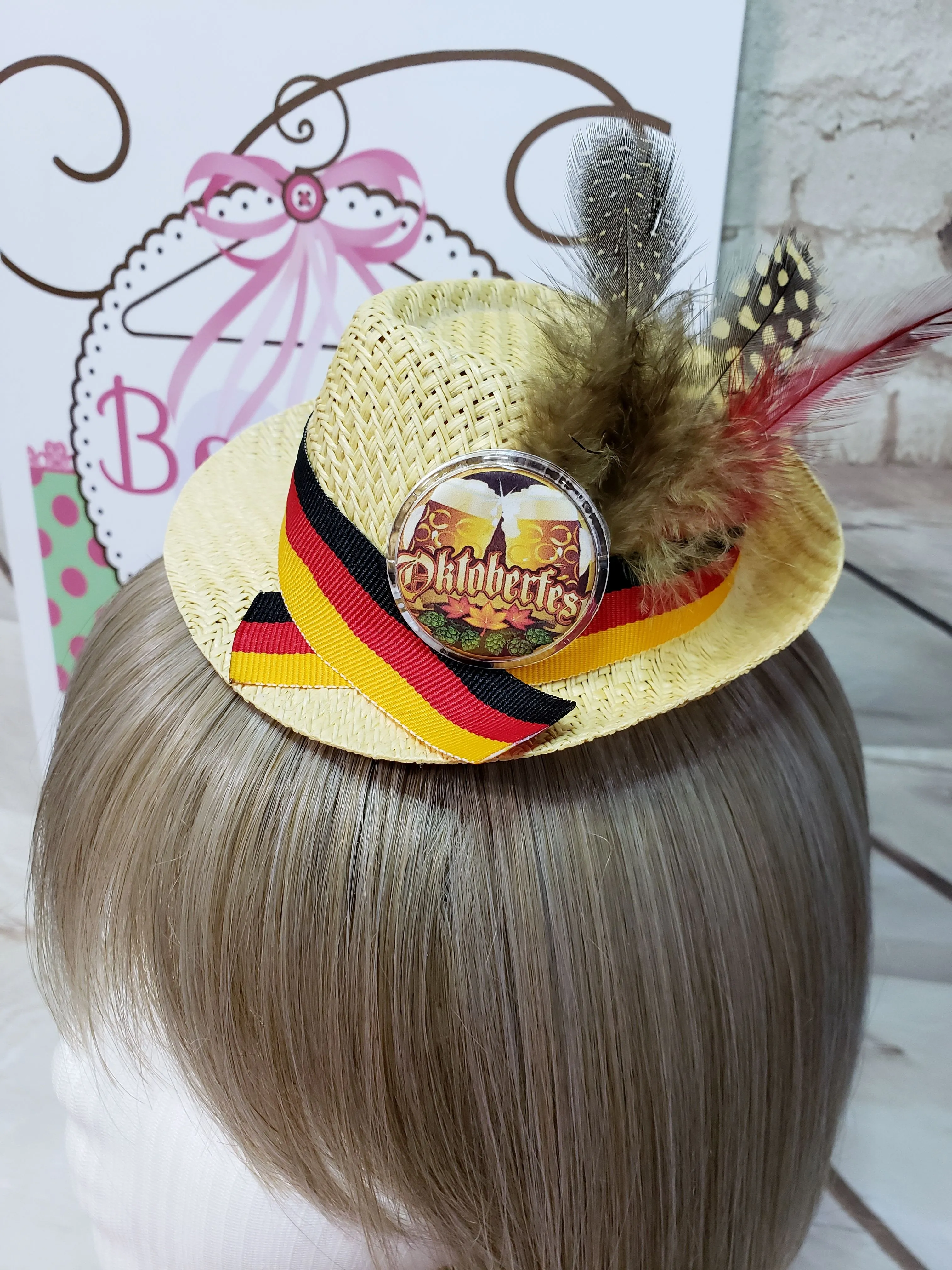Mini Hats: Cultural Significance and Global Influence