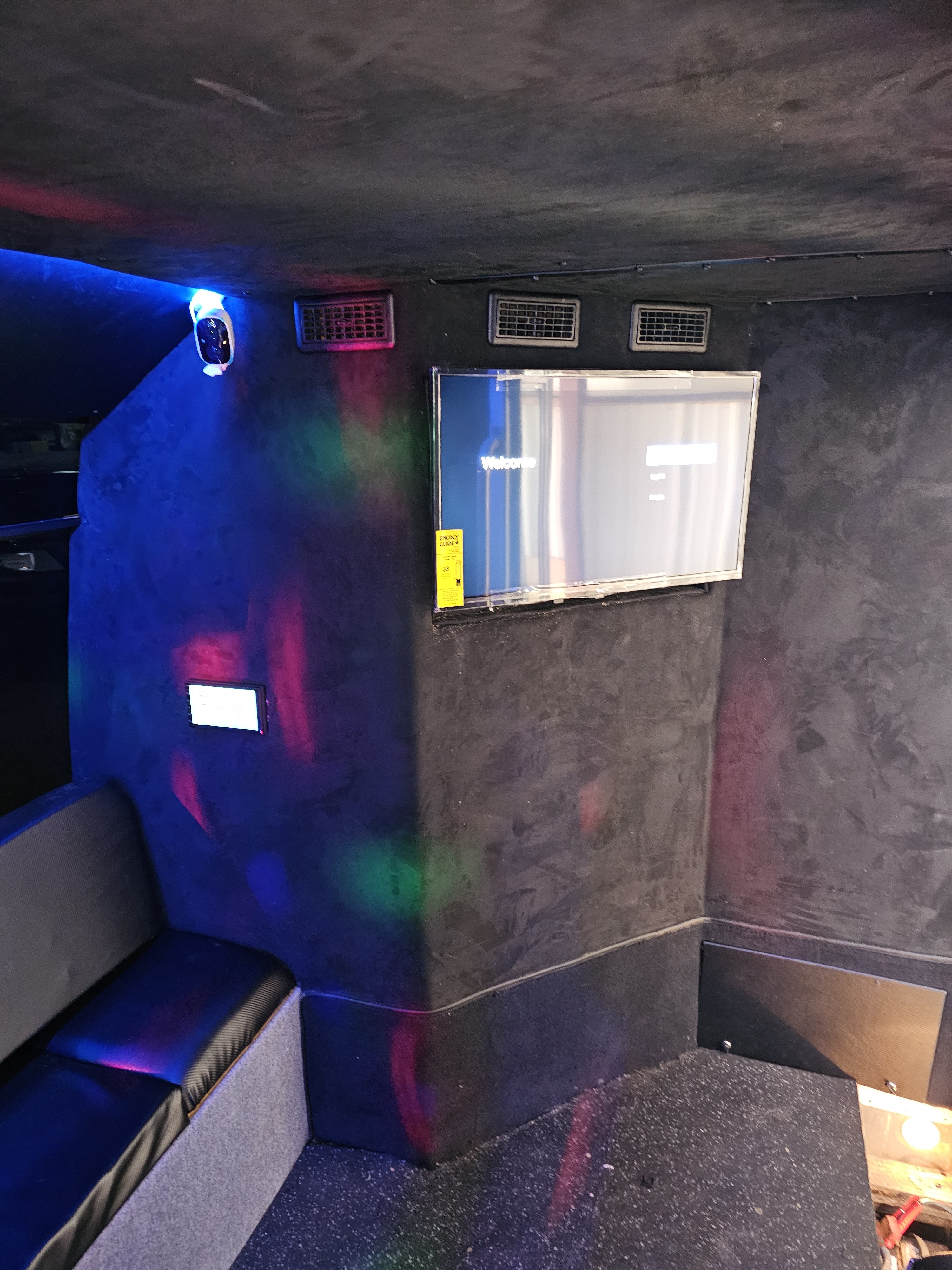 Kiwe's Party Bus feature 2