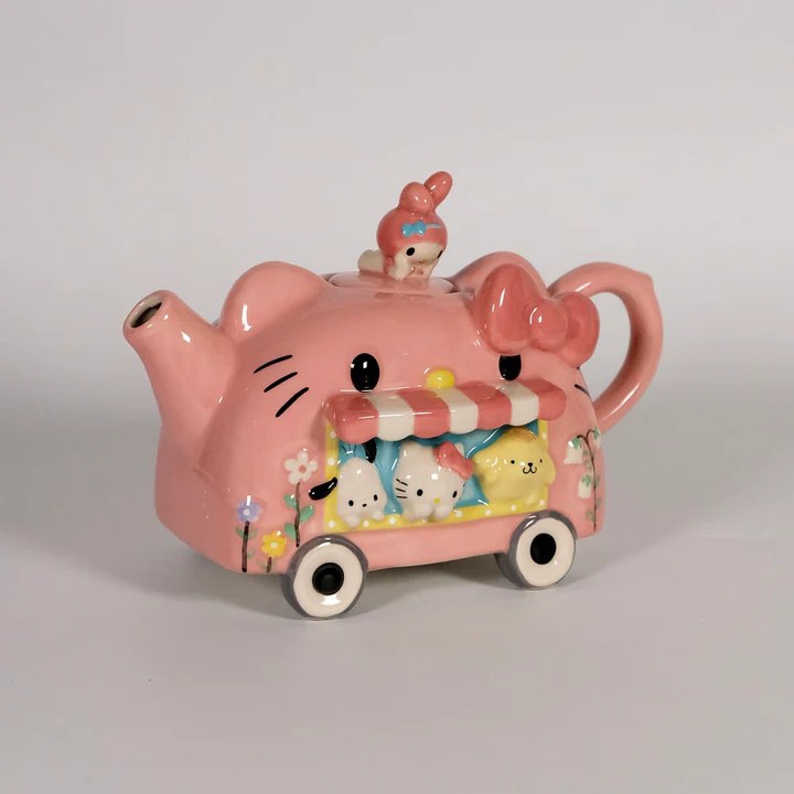 HELLO KITTY AND FRIENDS ROLLING CAFE TEAPOT