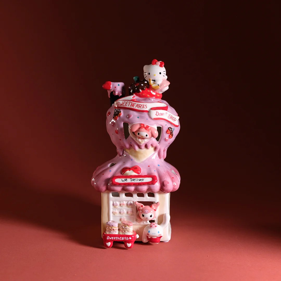 HELLO KITTY AND FRIENDS SWEET HEART DONUT SHOP CANDLE HOUSE