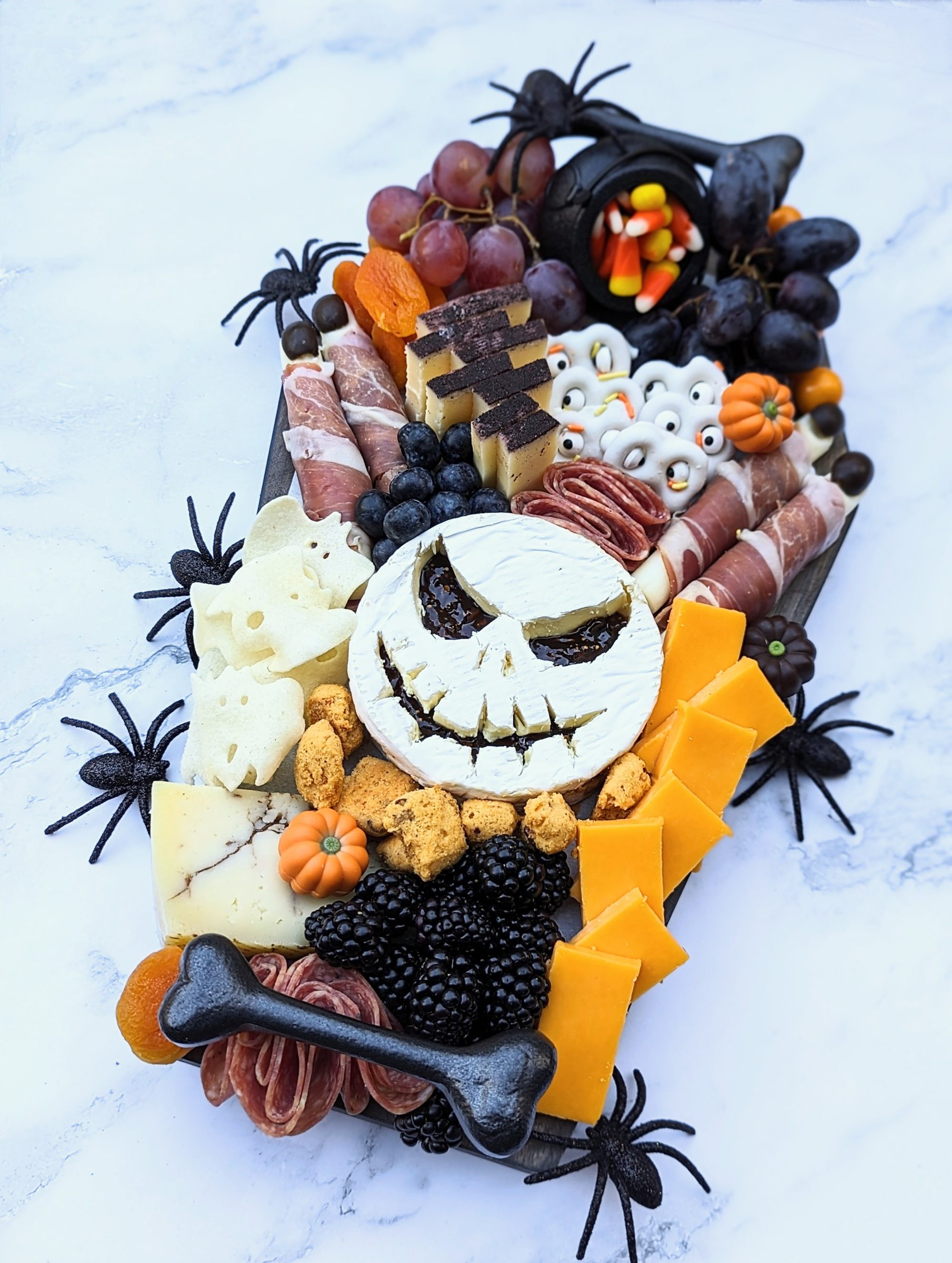 A playful Halloween charcuterie board by Yellow House Grazing