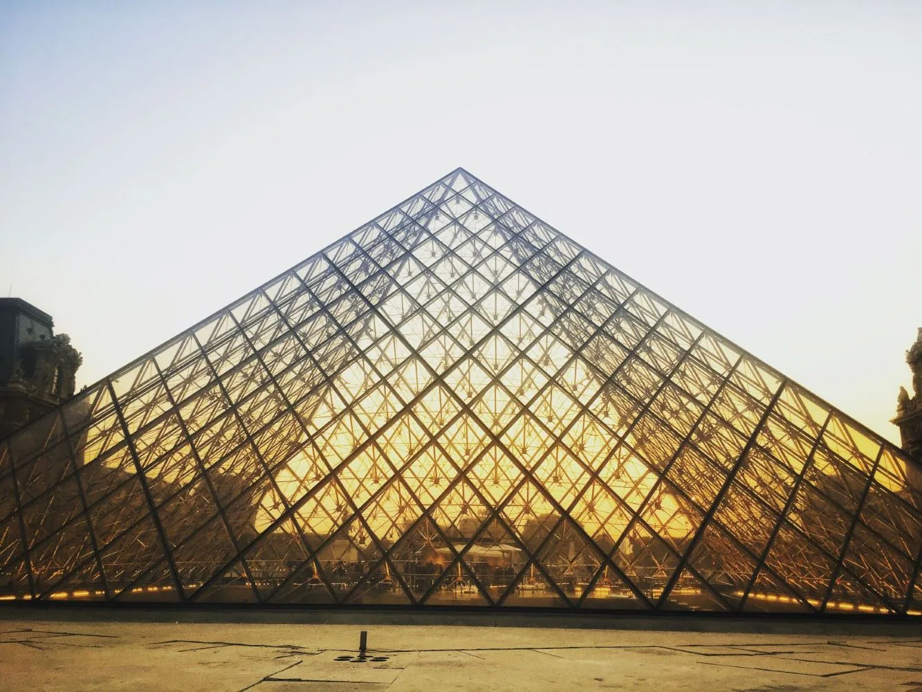 Paris office location imagery
