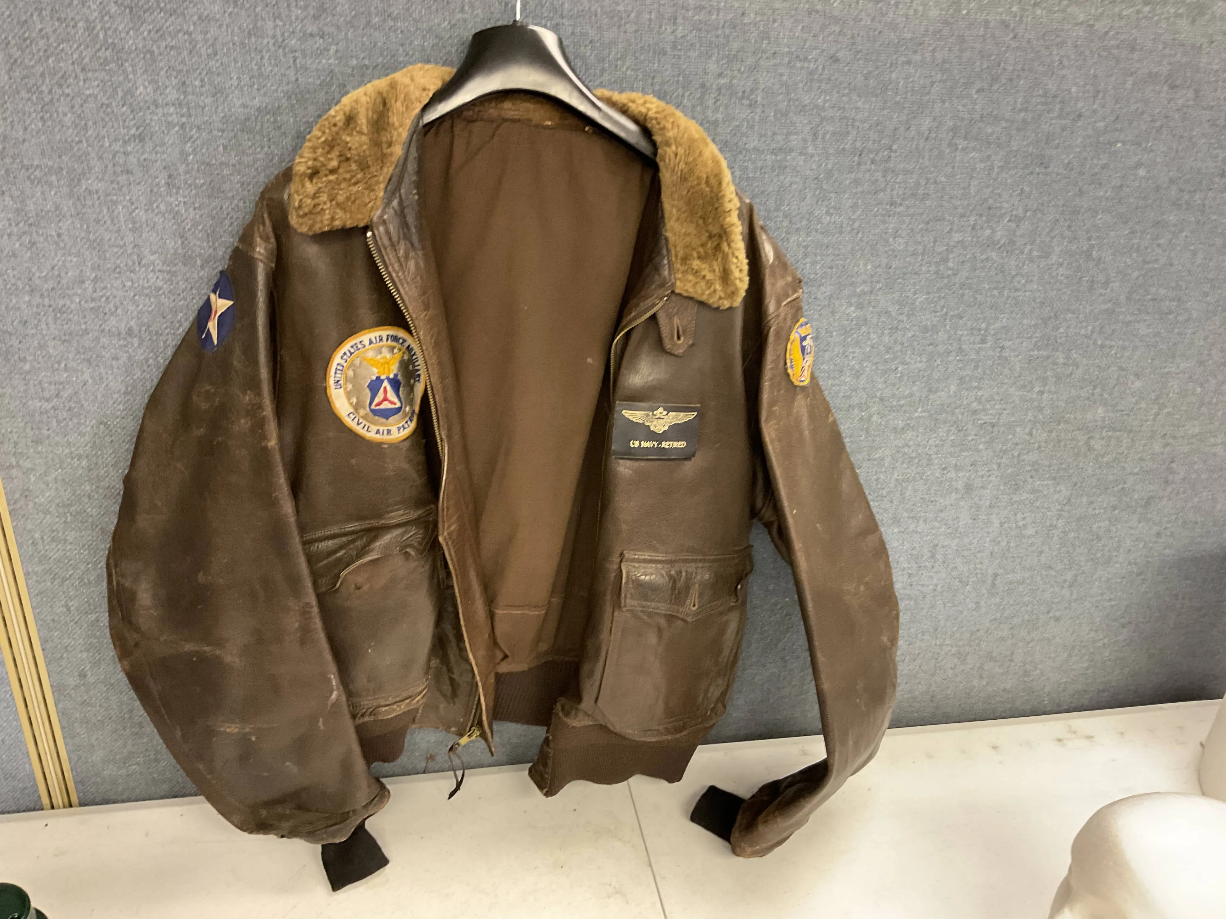 A Series of Man-Cave Americana Auctions — photo 11