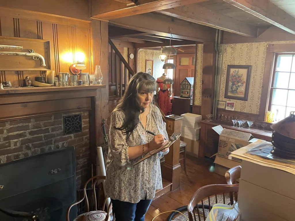 Estate Sale of Adele Carolyn (Taber) Passmore — photo 33