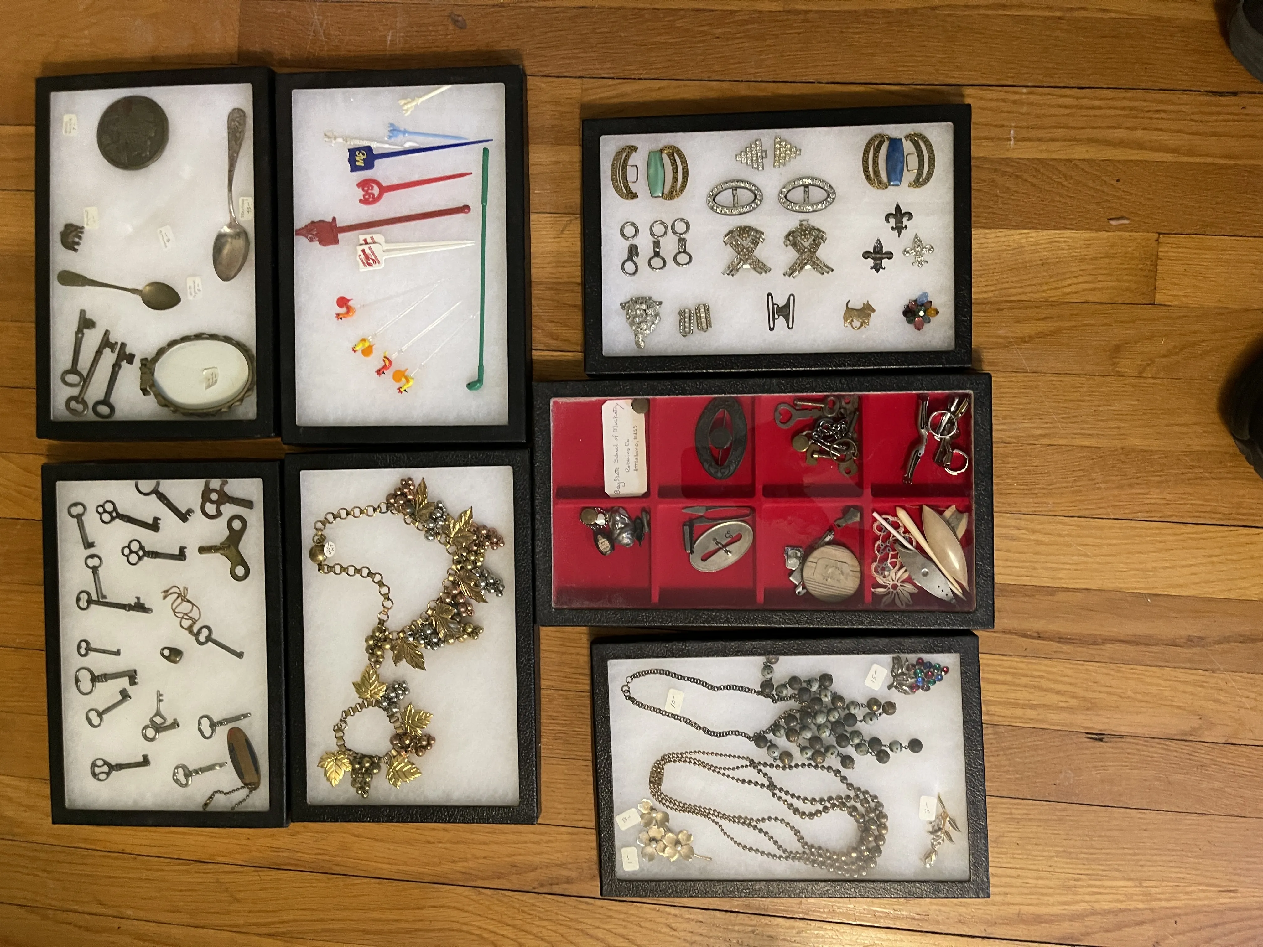Estate Sale of Adele Carolyn (Taber) Passmore — photo 38