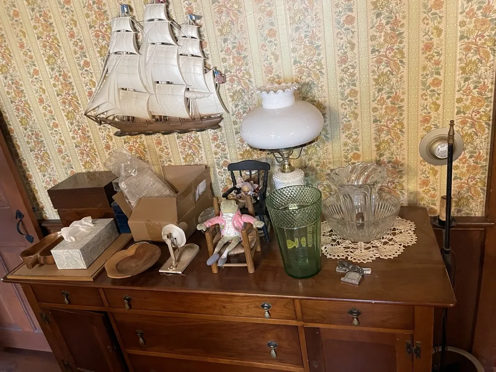 Estate Sale of Adele Carolyn (Taber) Passmore — photo 27