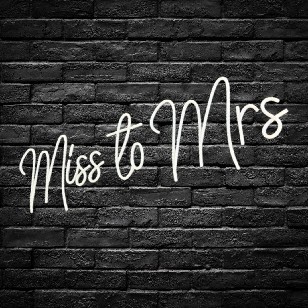 Miss to Mrs backdrop available from The Pose Garden
