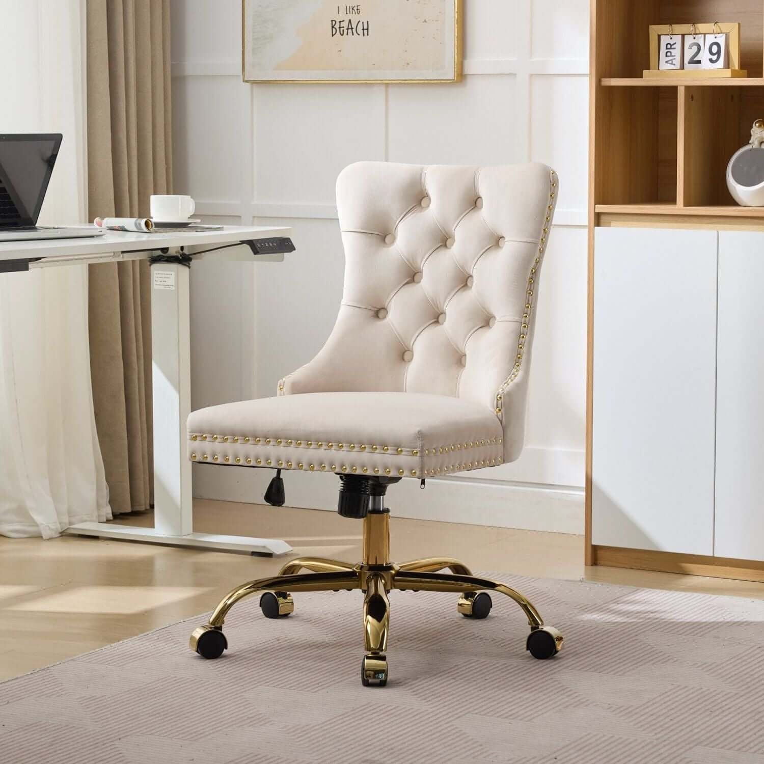 Adjustable office chair for a comfortable home desk setup