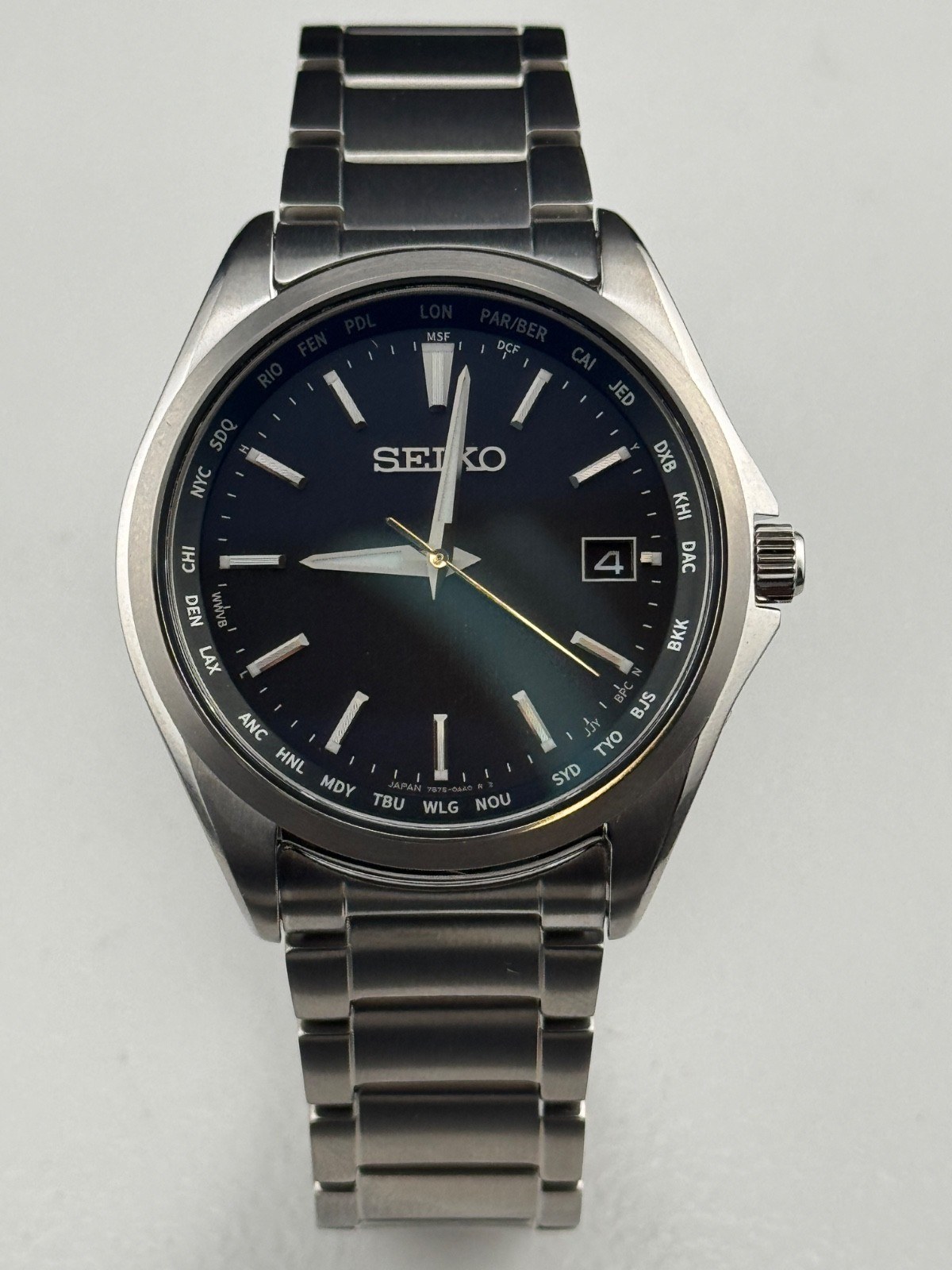 Seiko 7b75 0aa0 Radio Controlled Solar Titanium Mens Watch From California