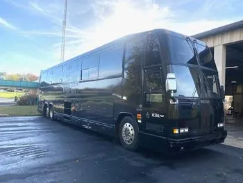 Pascal Bokar AfroBlueGrazz Tour bus