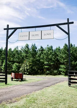 Real wedding at Oak Creek Farm, photo 29