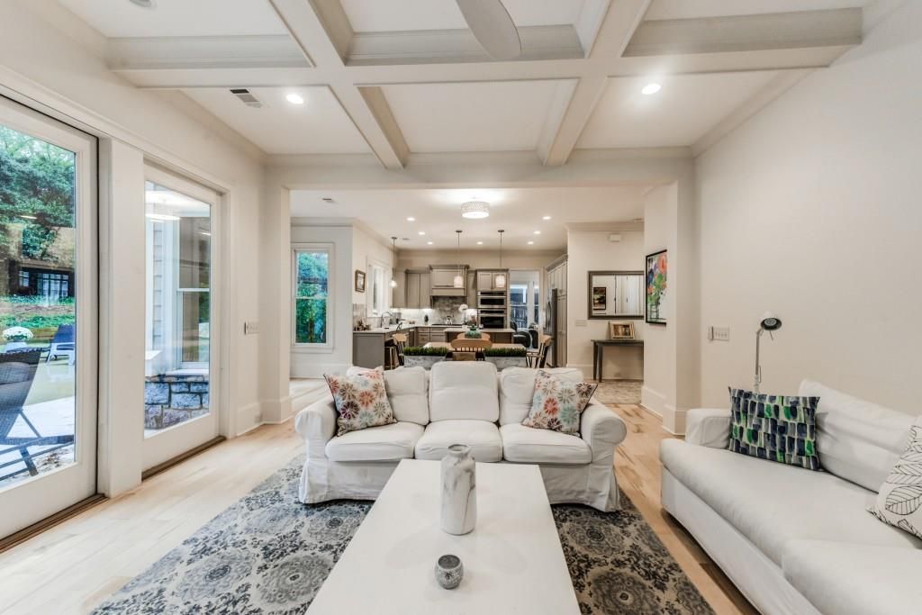 Sitting room, before the professional reshoot