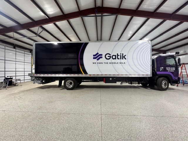 Pearl Wrapz commercial truck graphics installation