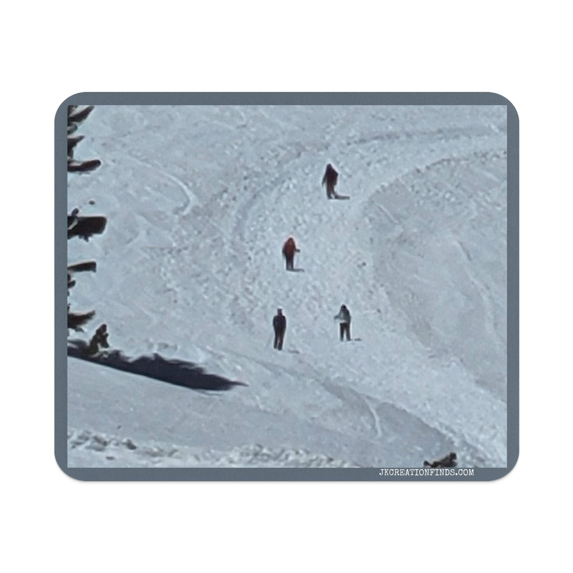Vintage Skiers Winter Scene Mouse Pad, Retro Snowy Landscape Desk Accessory, Unique Office Gift, Custom Computer Mat