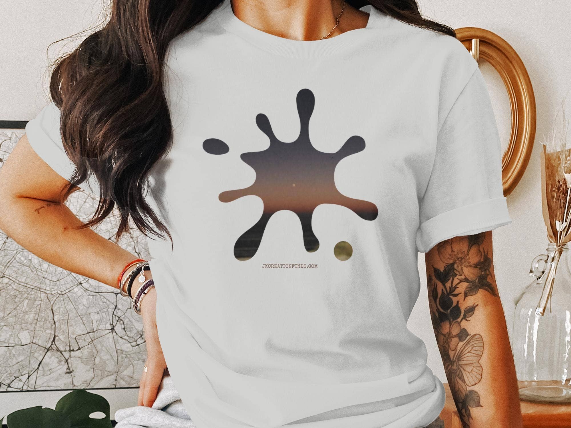 Unique Abstract Design T-Shirt, Artistic Splash Pattern Tee, Trendy Casual Wear, Creative Graphic T-Shirt, Stylish Everyday Outfit