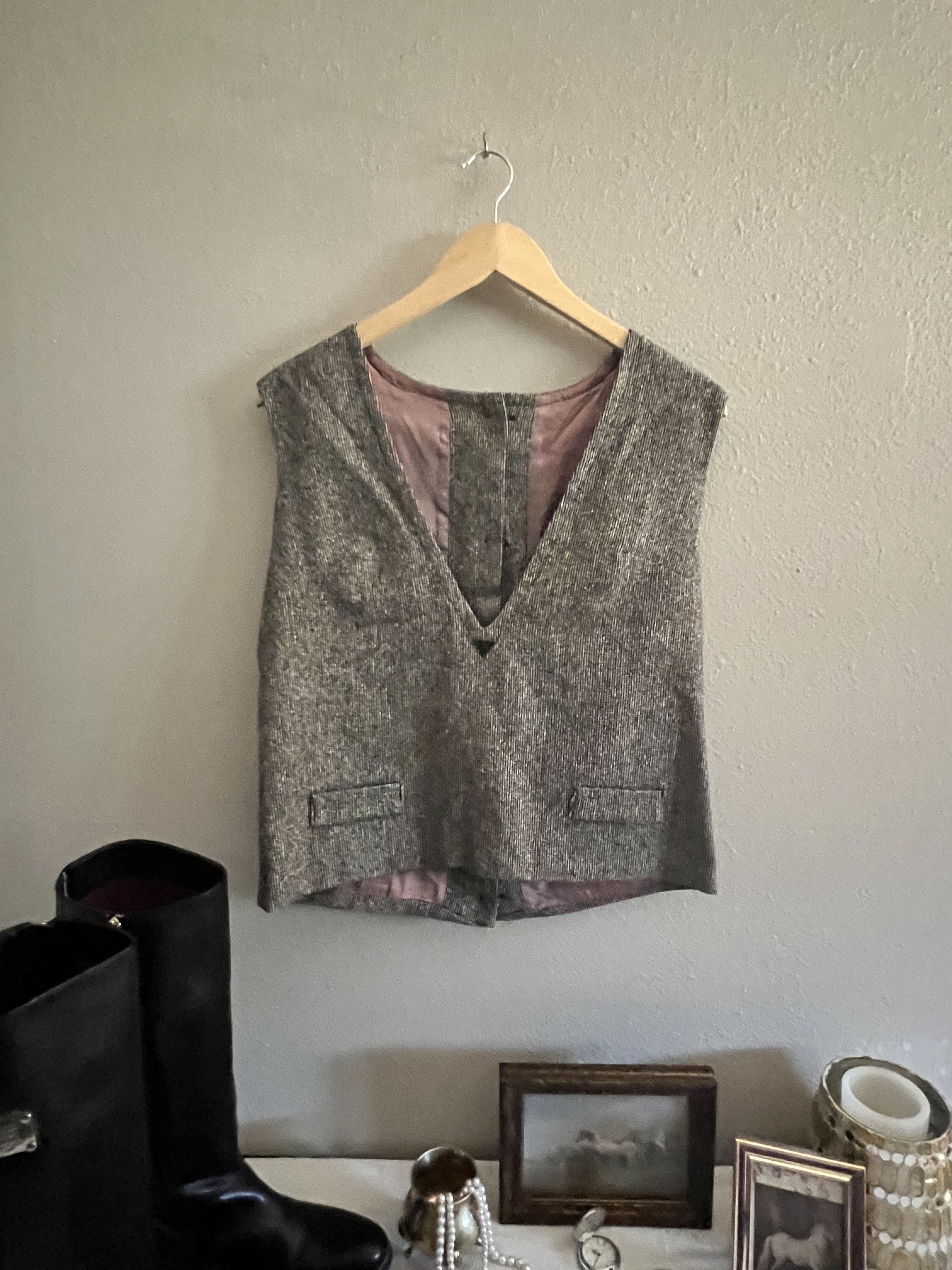 Vintage Tweed Vest – Classic Tailored Style, Timeless Neutral Pattern  Size:6