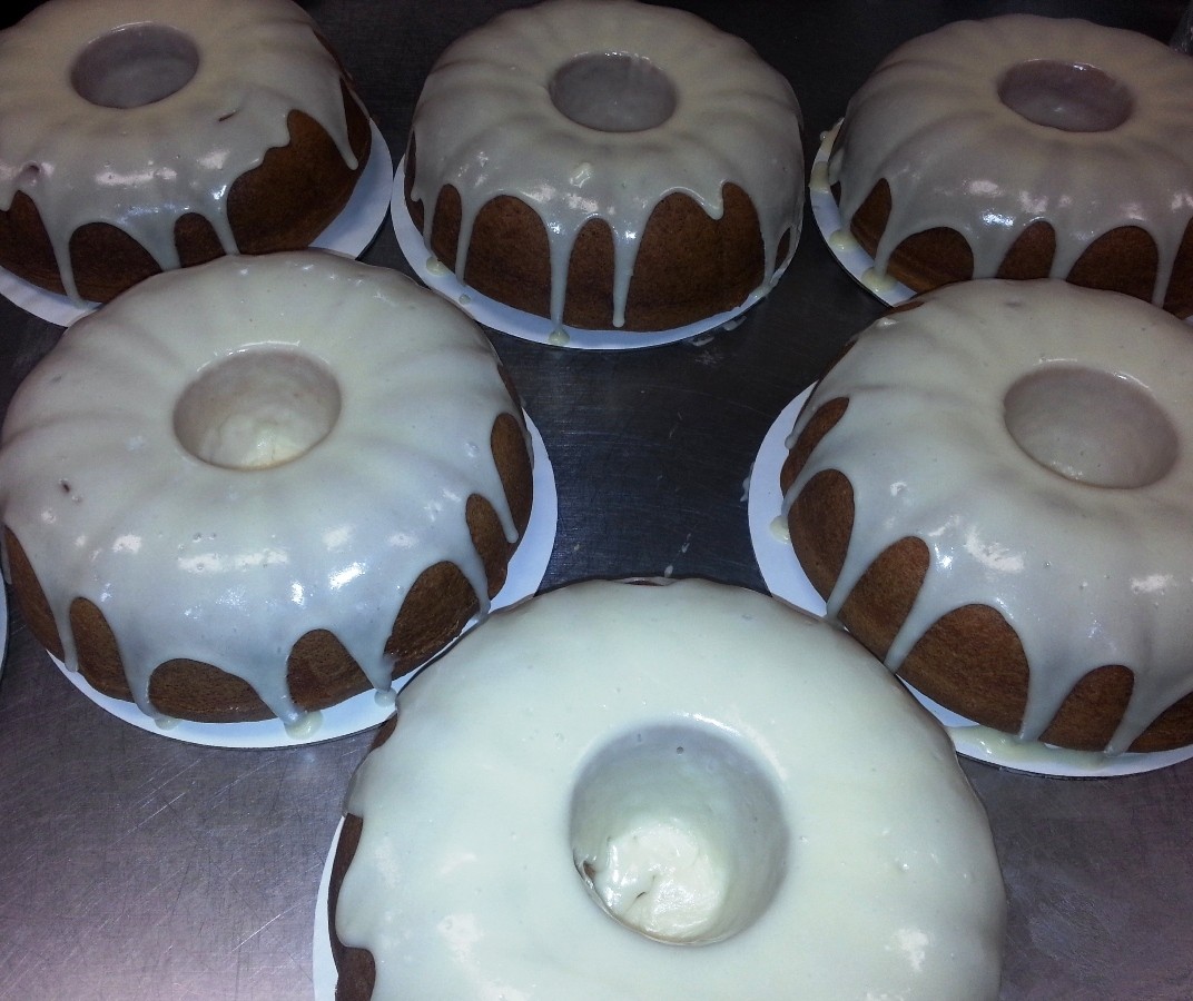 Ms. Myrtle’s glazed Southern pound cakes