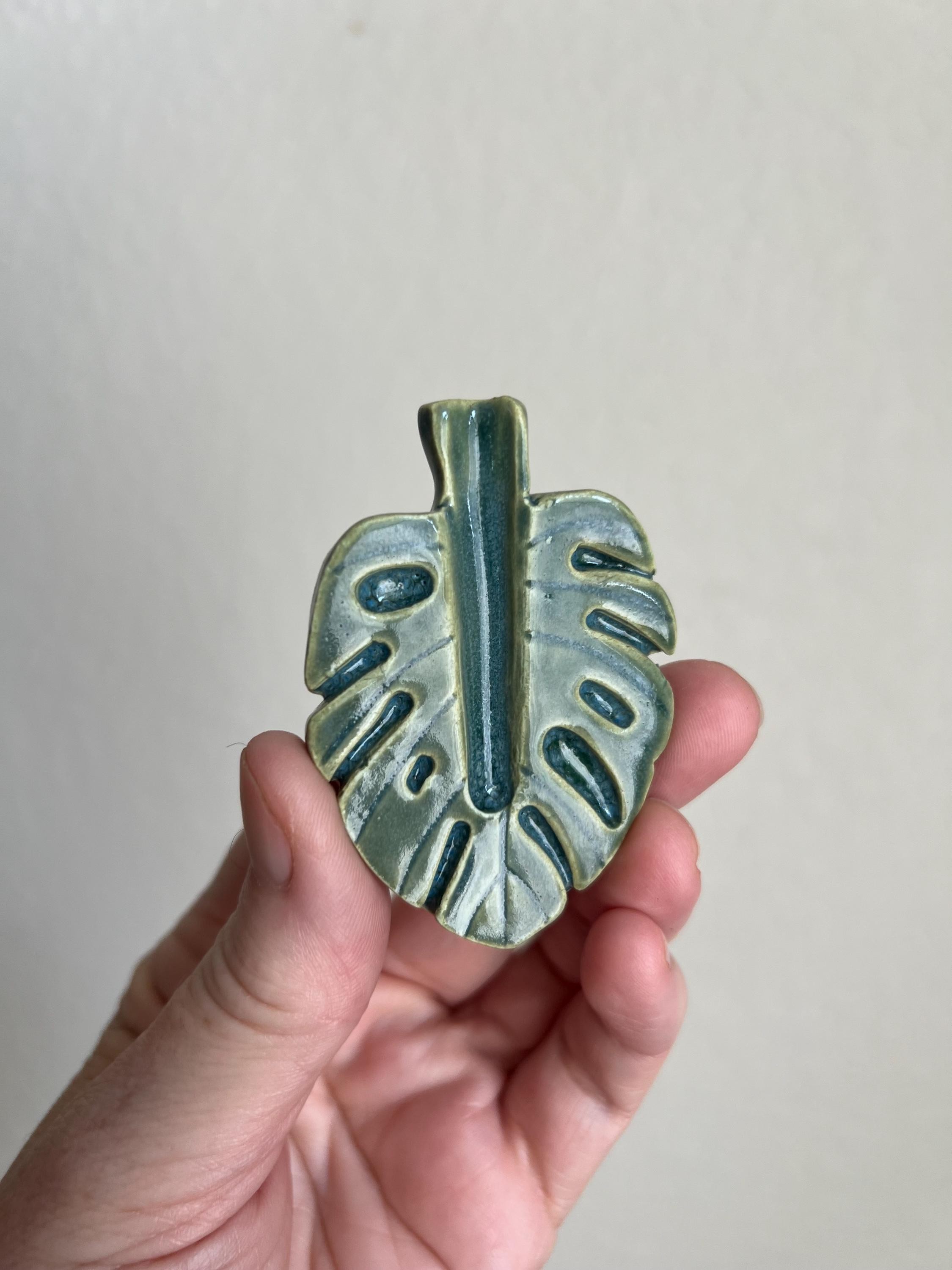 Monstera Leaf Ceramic Paint Brush Rest, Green Art Studio Holder, view 2