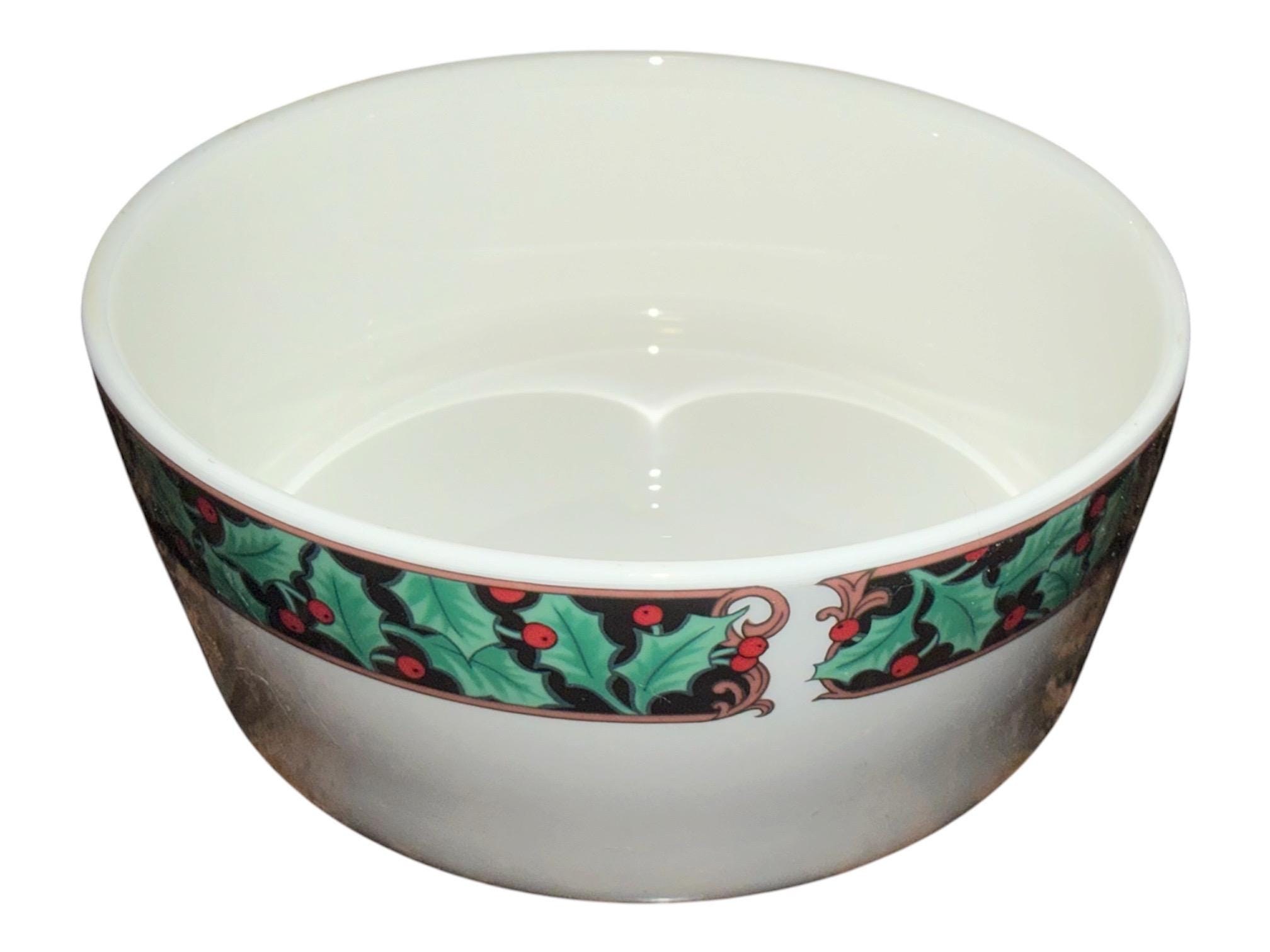 Mikasa Festive Wreath Porcelain Trinket Box, Japan Ring Holder (5" Diameter), view 4