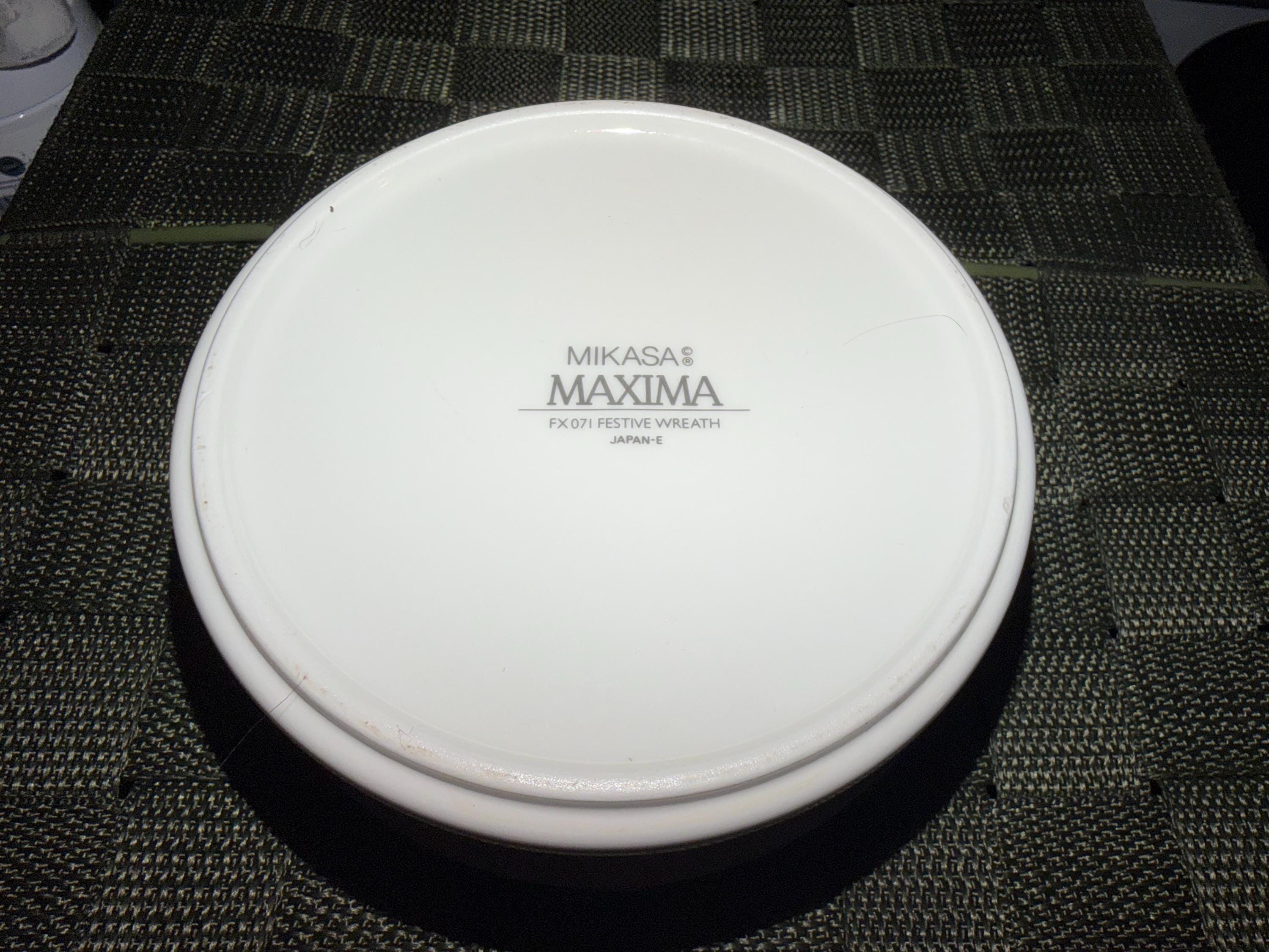 Mikasa Festive Wreath Porcelain Trinket Box, Japan Ring Holder (5" Diameter), view 8