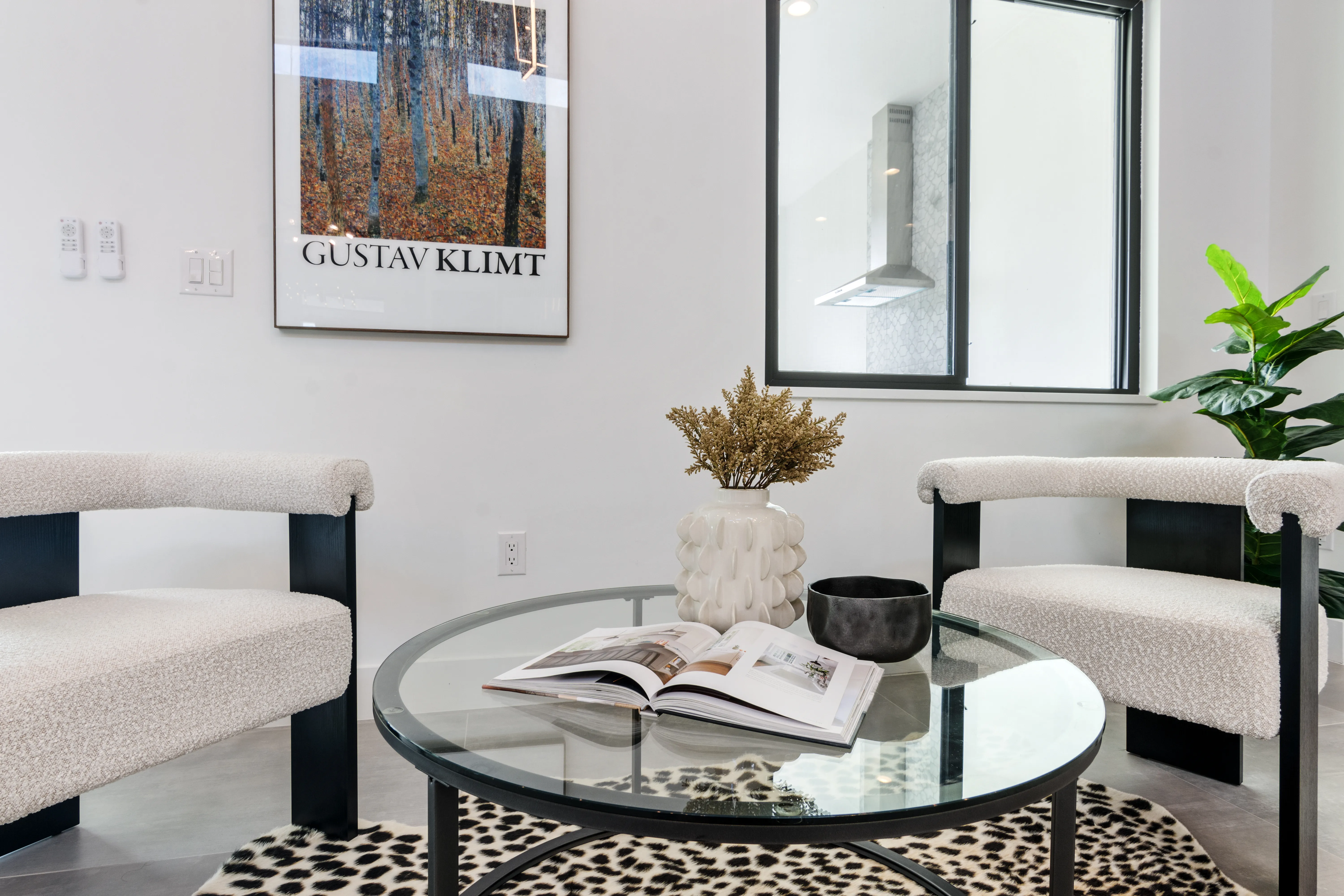 Essentials home staging interior