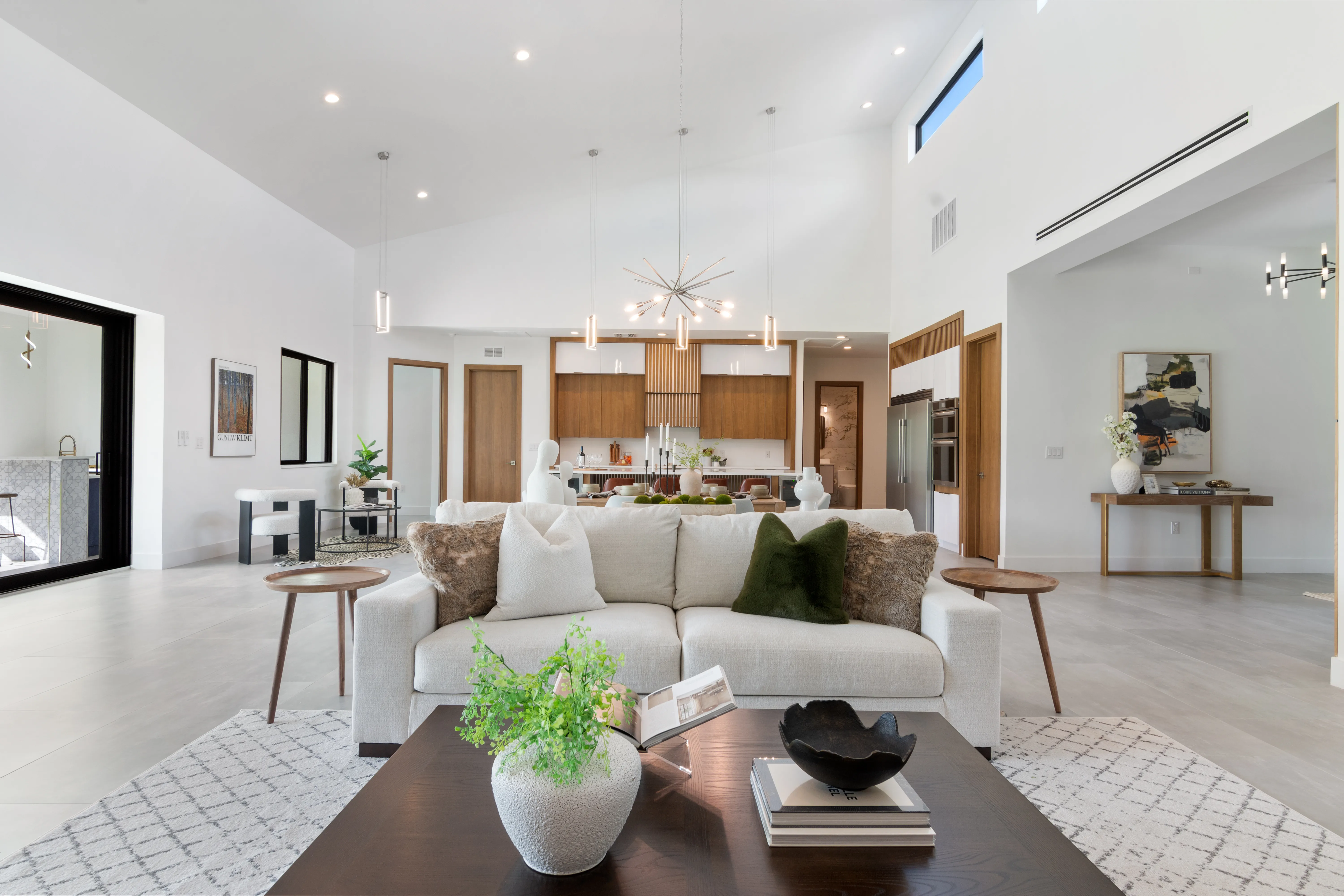 Deluxe home staging interior