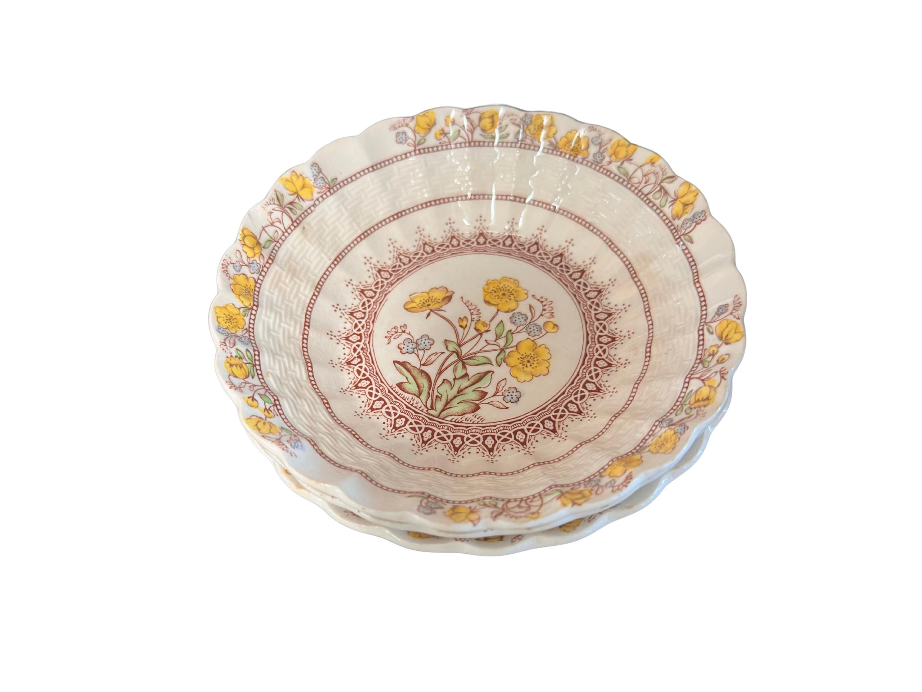 Vintage Spode Buttercup fruit bowls, 1950s patterns, set of 3