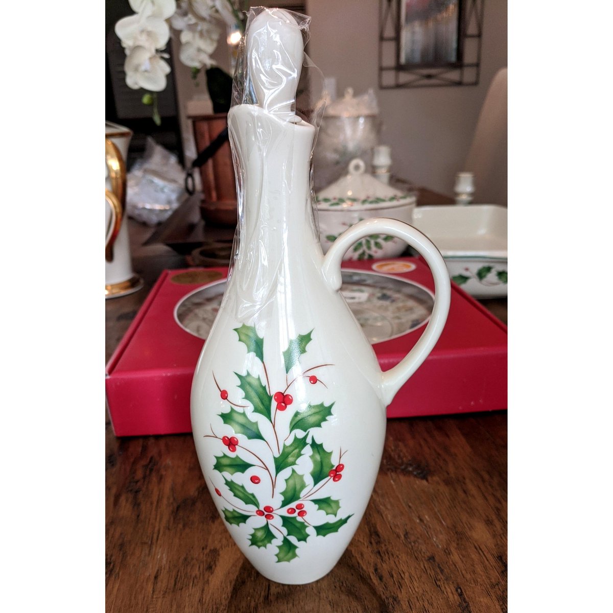 Lenox Christmas holly oil cruet, ivory porcelain, holly pattern china
