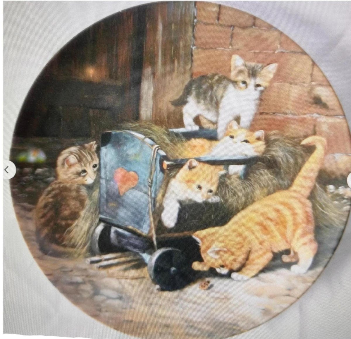 Playtime Gifts Cat | Kitten Ceramic Art Plate, Wolfgang Kaiser Design, 8 Inch Hanging Decor
