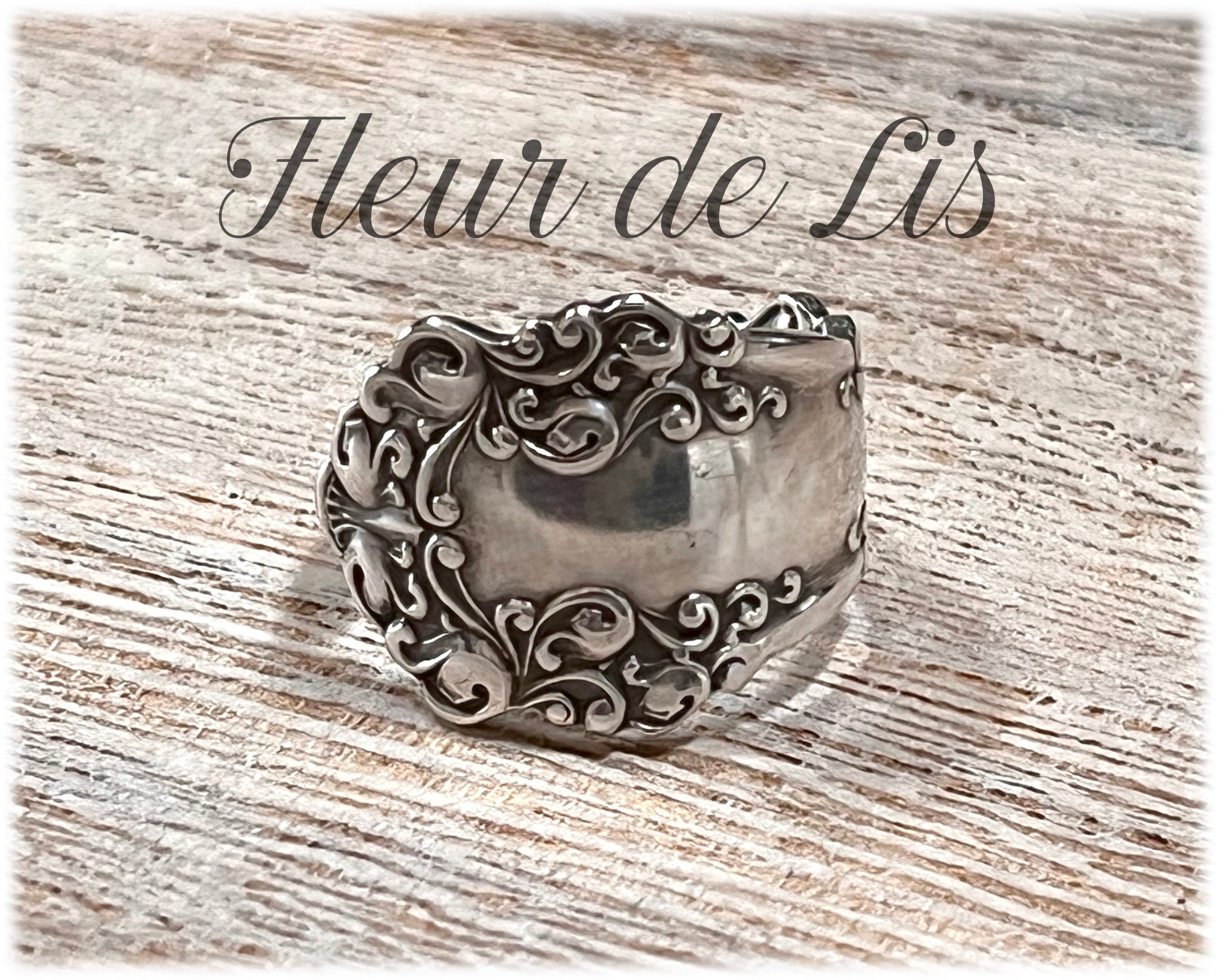 Fleur de Lis Spoon Ring, Antique Silverplate, Art Nouveau Jewelry