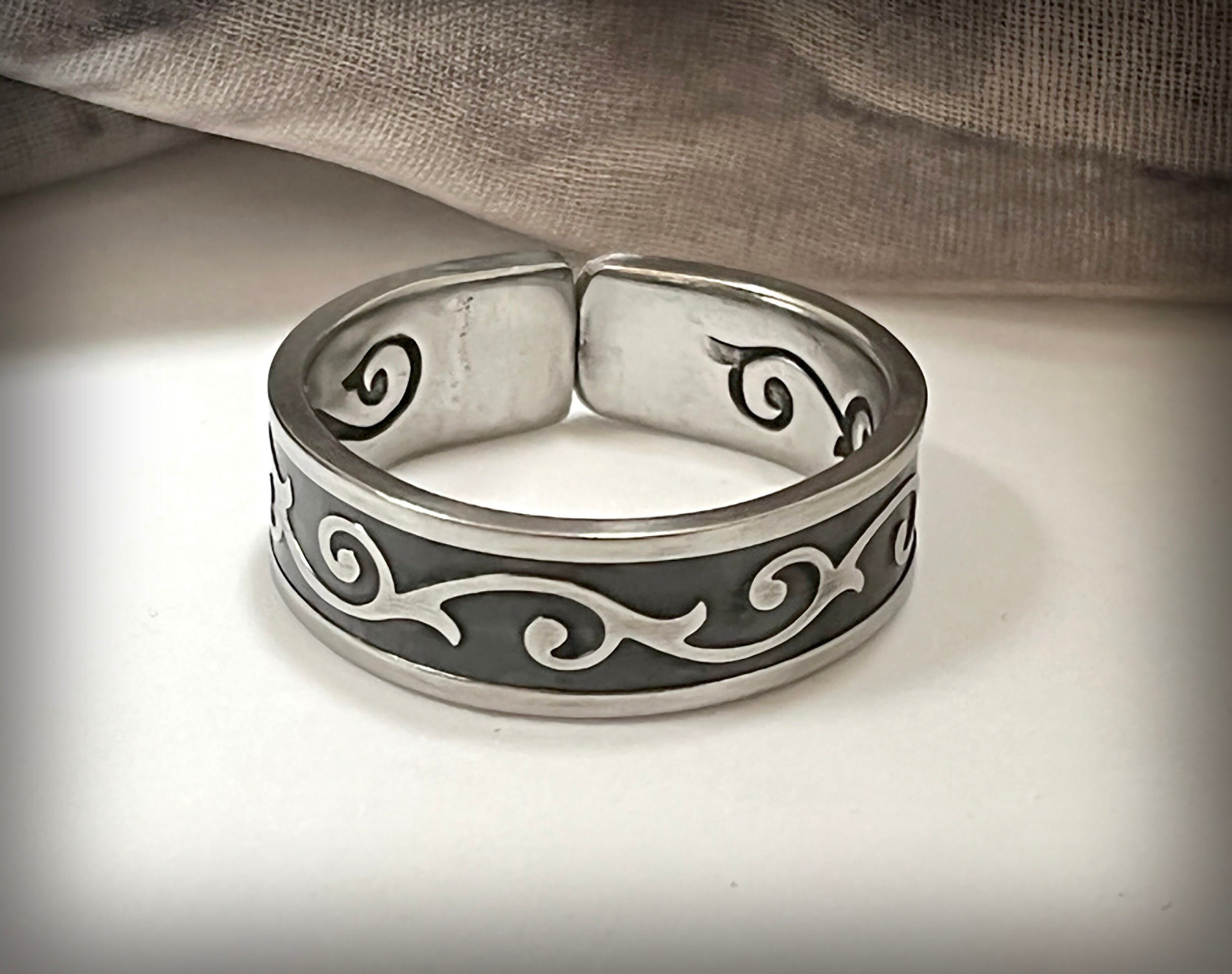 1960s Spanish Court Spoon Ring: MCM Stainless Steel Scrollwork, Sz 12.75