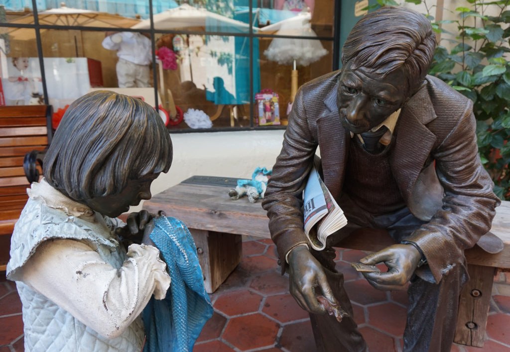 Statue on State Street in Santa Barbara