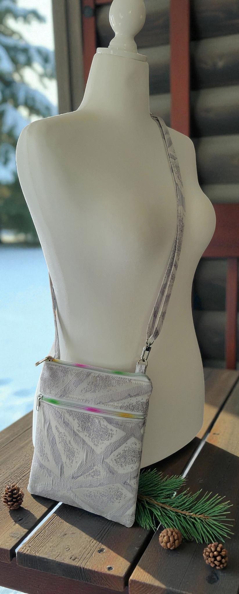 Elegant Winter White Tapestry Jacquard Crossbody Bag, Boho Inspired, view 4