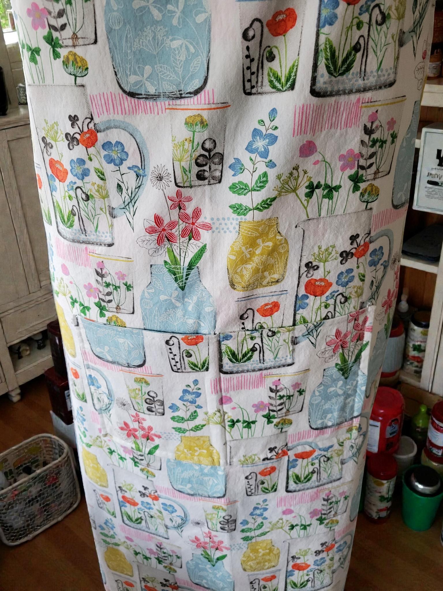 Farmhouse Reversible Apron with Pockets, Floral Apron, view 5