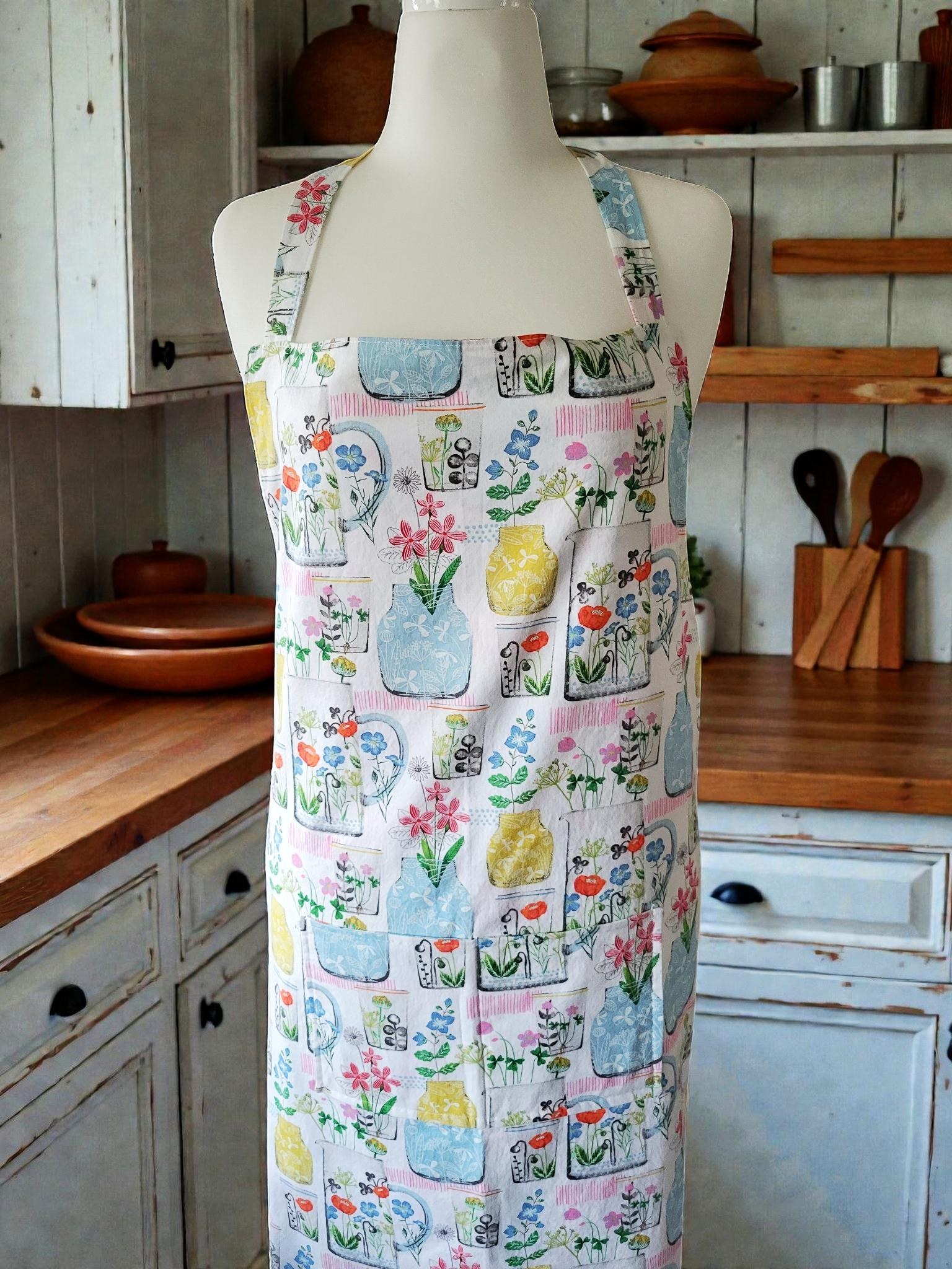 Farmhouse Reversible Apron with Pockets, Floral Apron, view 6