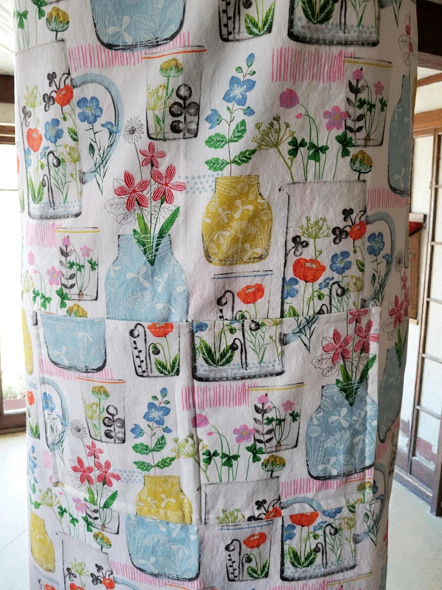Farmhouse Reversible Apron with Pockets, Floral Apron, view 8