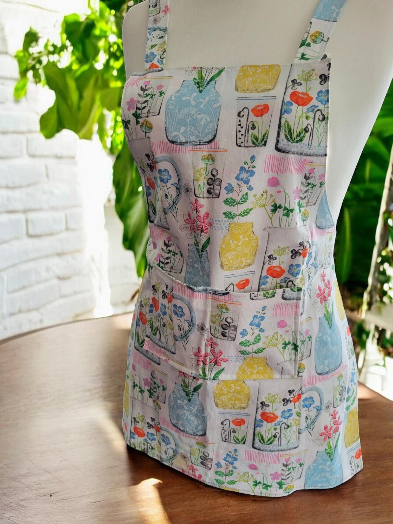 Kid Size Farmhouse Reversible Apron with Pockets, Floral Apron, view 2