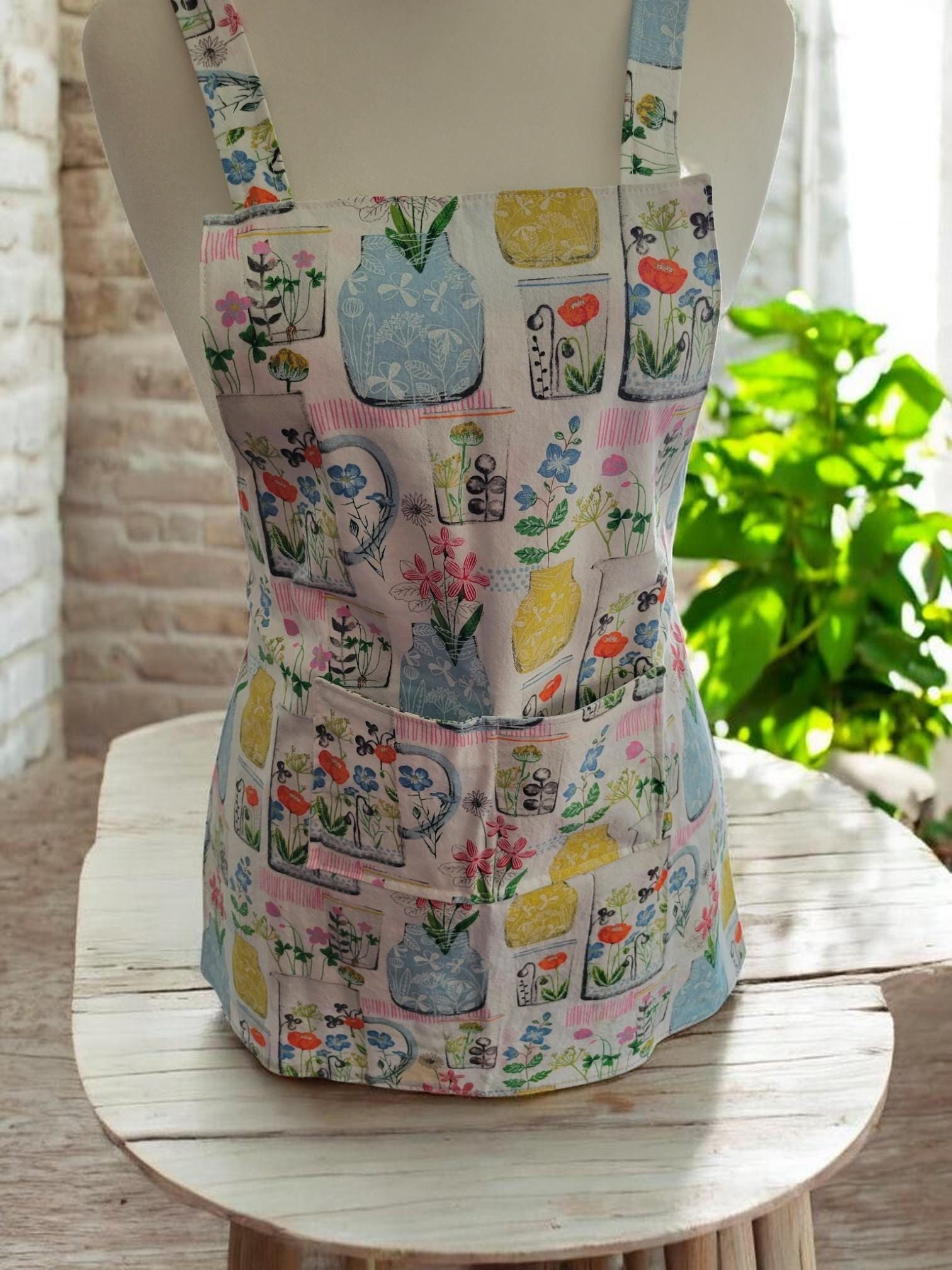 Kid Size Farmhouse Reversible Apron with Pockets, Floral Apron, view 3