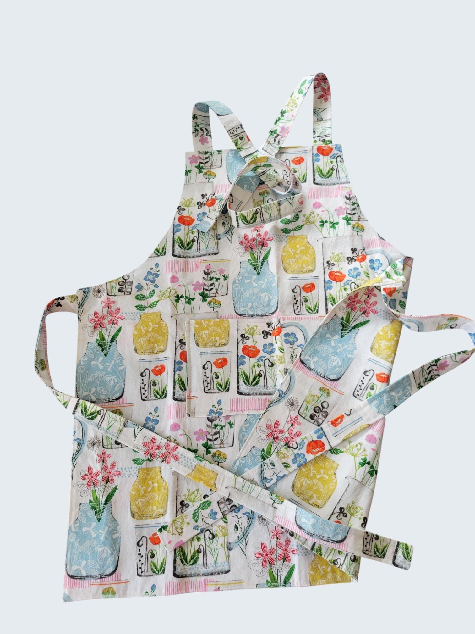 Kid Size Farmhouse Reversible Apron with Pockets, Floral Apron, view 6