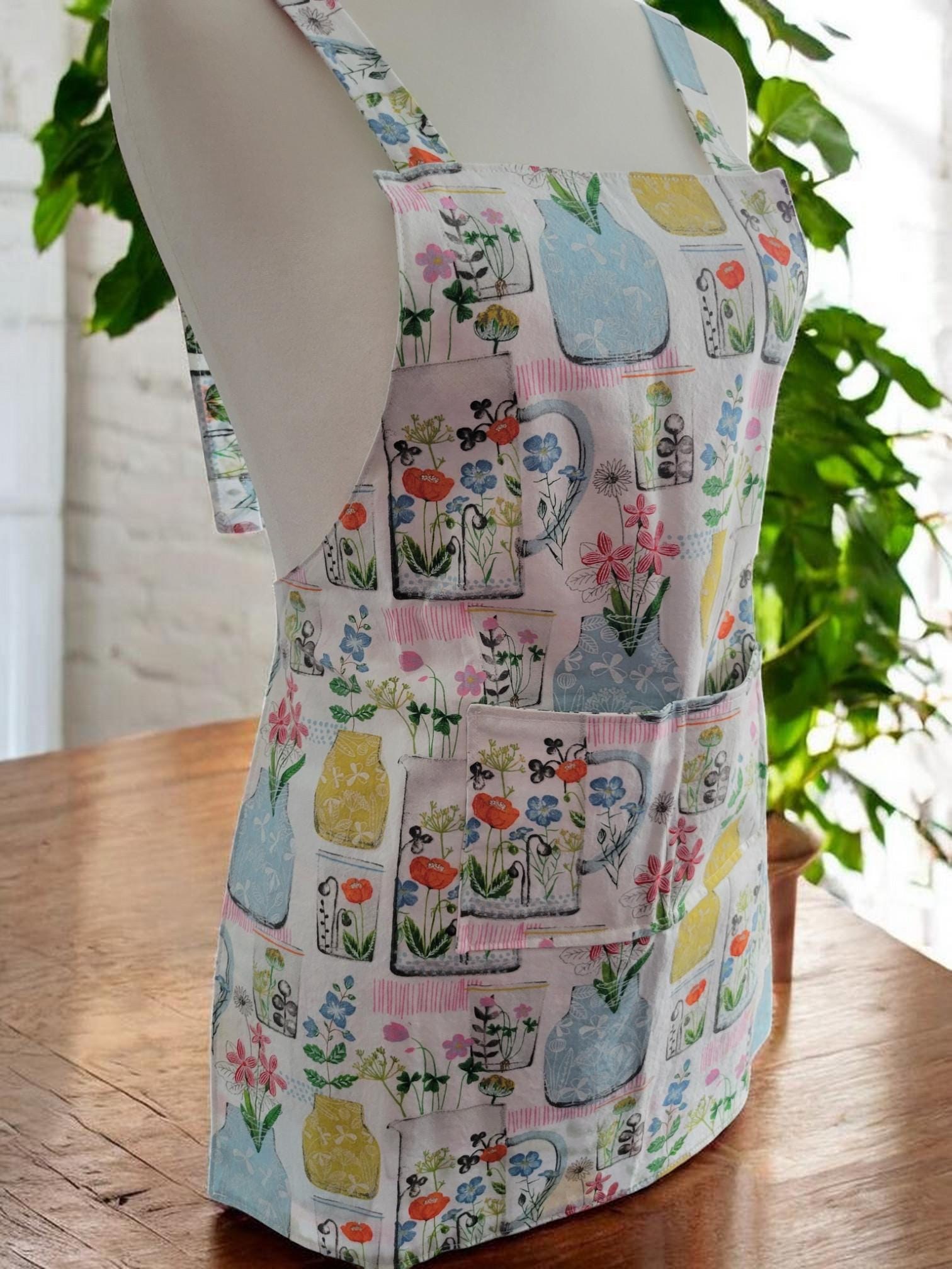 Kid Size Farmhouse Reversible Apron with Pockets, Floral Apron, view 8
