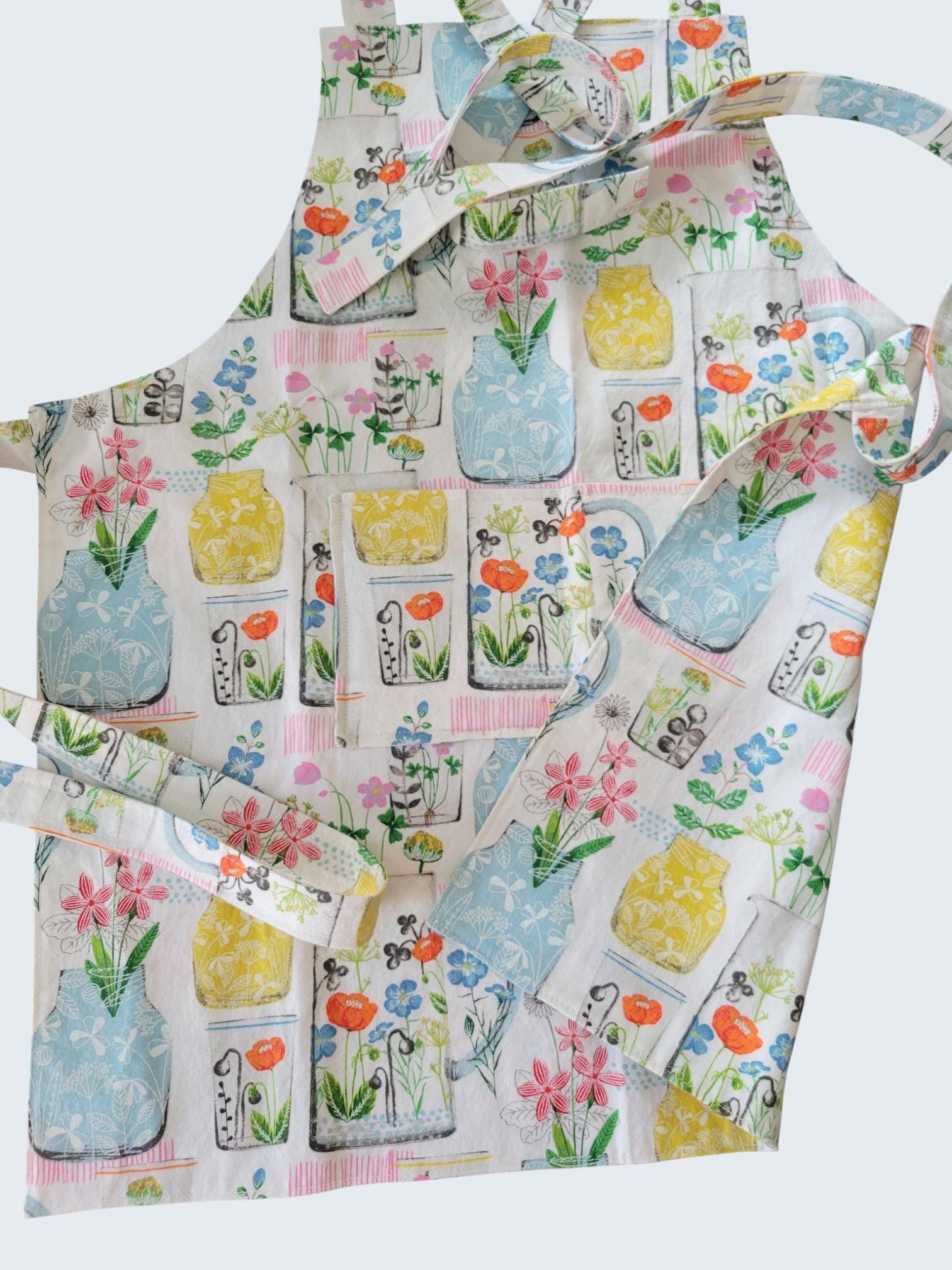 Kid Size Farmhouse Reversible Apron with Pockets, Floral Apron, view 9