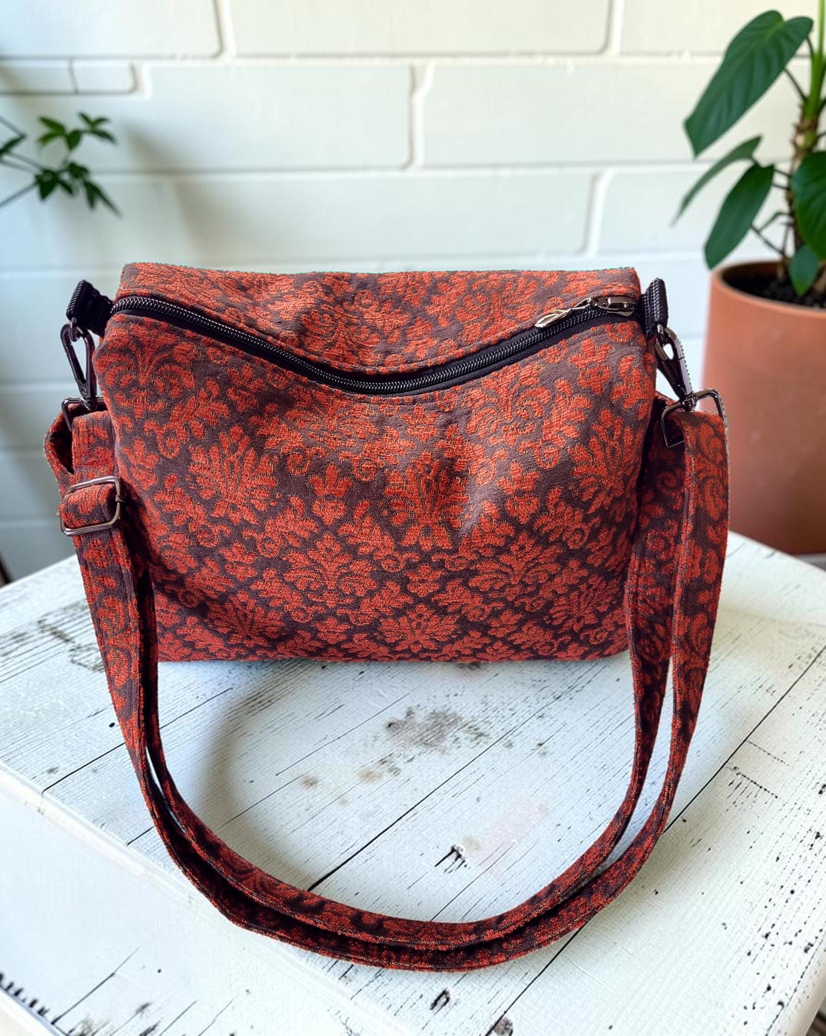 Vintage-Inspired Florentine Damask Crossbody Bag, Woven Jacquard Hobo Purse, Slouchy Double Pocket Shoulder Bag, view 16