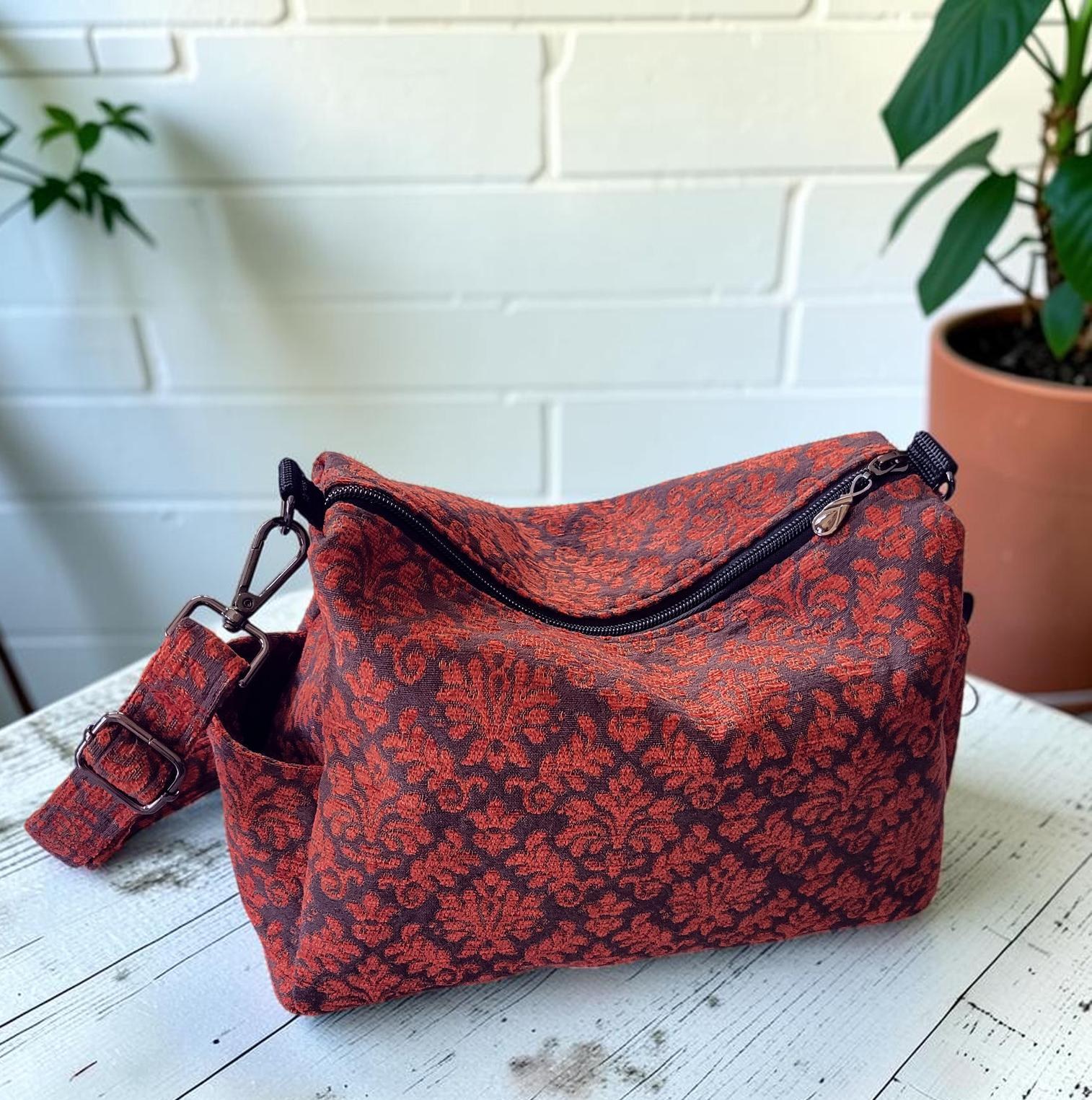Vintage-Inspired Florentine Damask Crossbody Bag, Woven Jacquard Hobo Purse, Slouchy Double Pocket Shoulder Bag, view 9