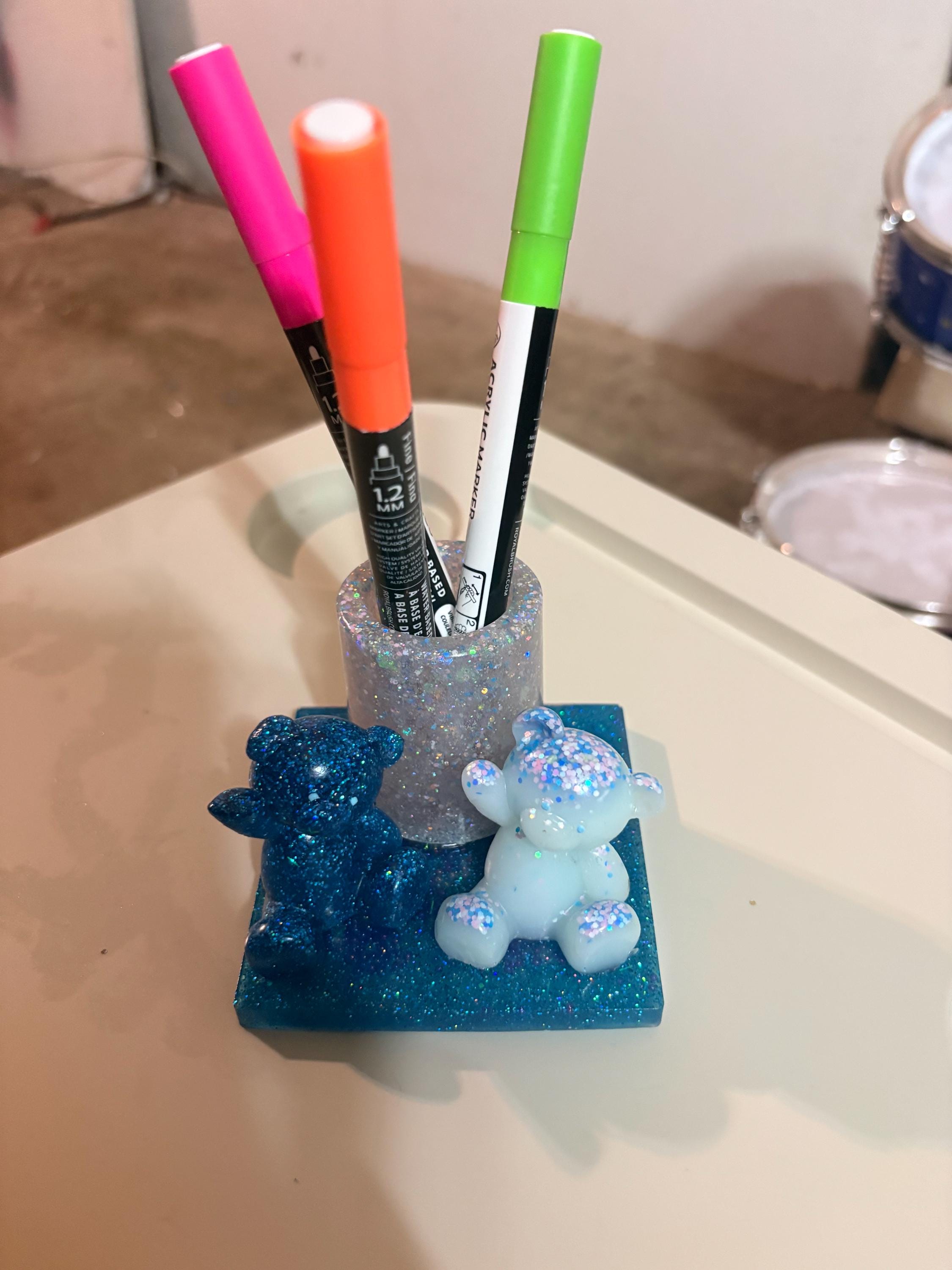 Shimmer Bear Desk Pen Holder detail 3