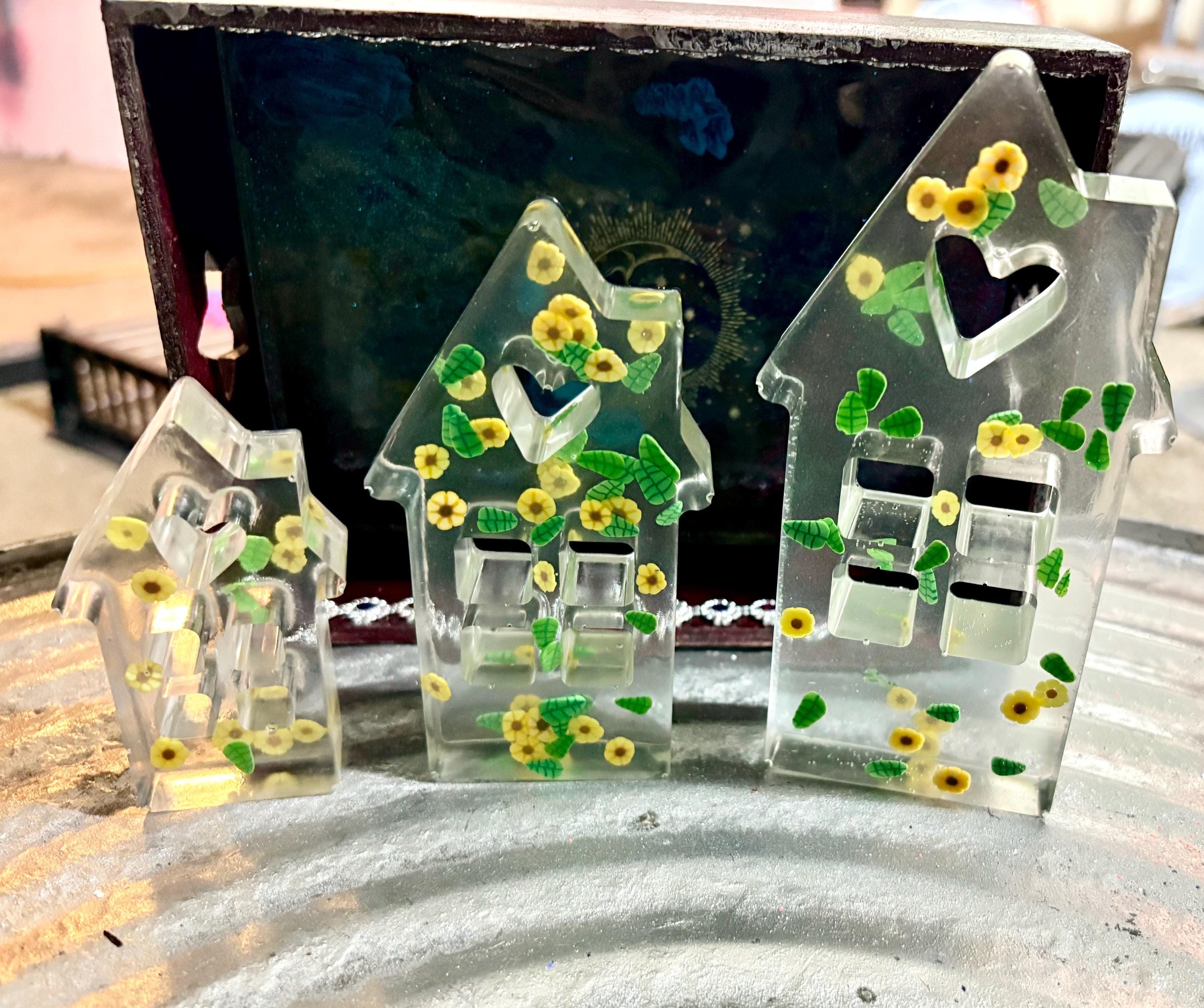 Sunflower House Shelf Sitters Home Accent Decor detail 5