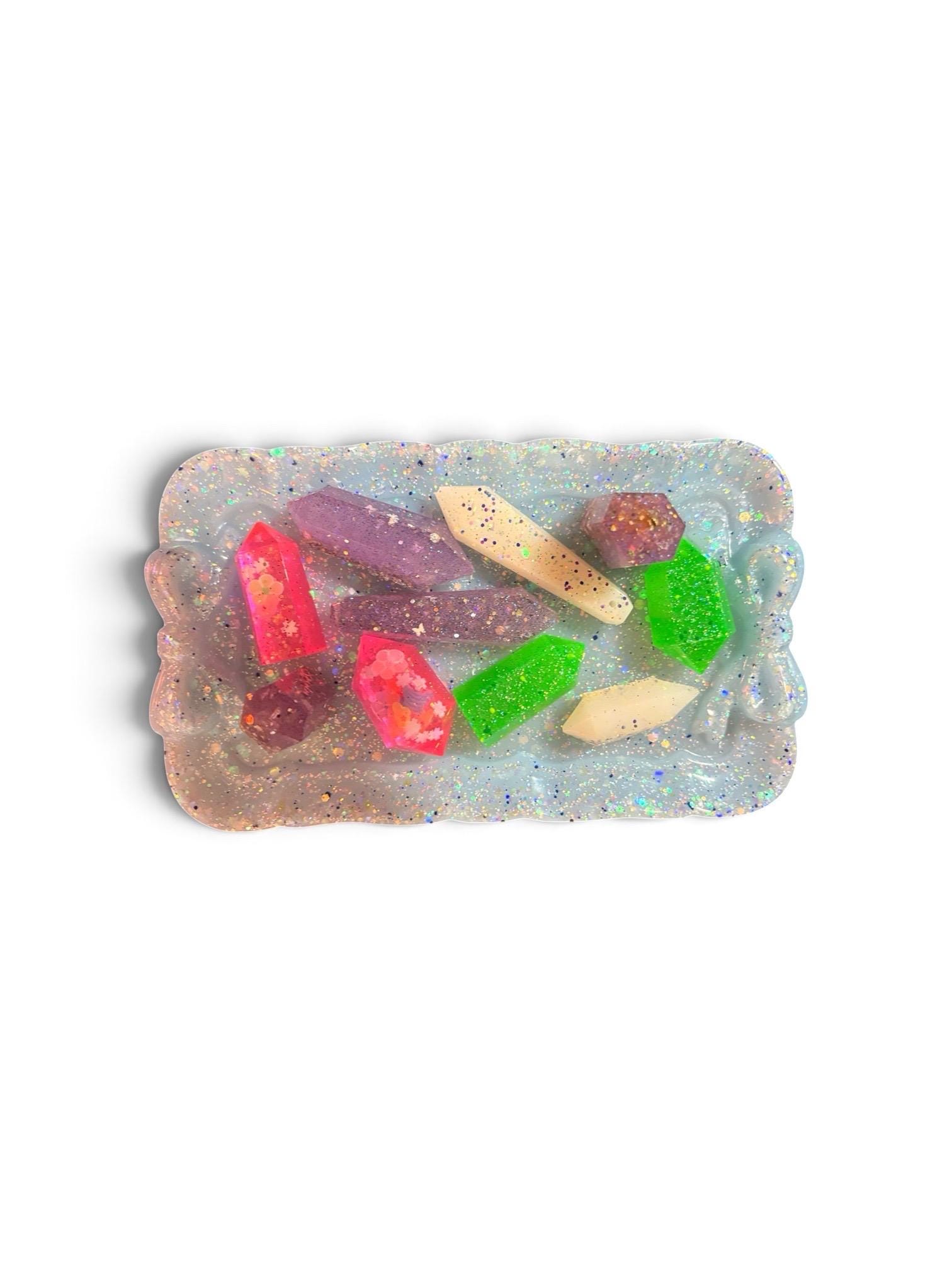 Handmade resin tray with resin crystals / Home accent piece