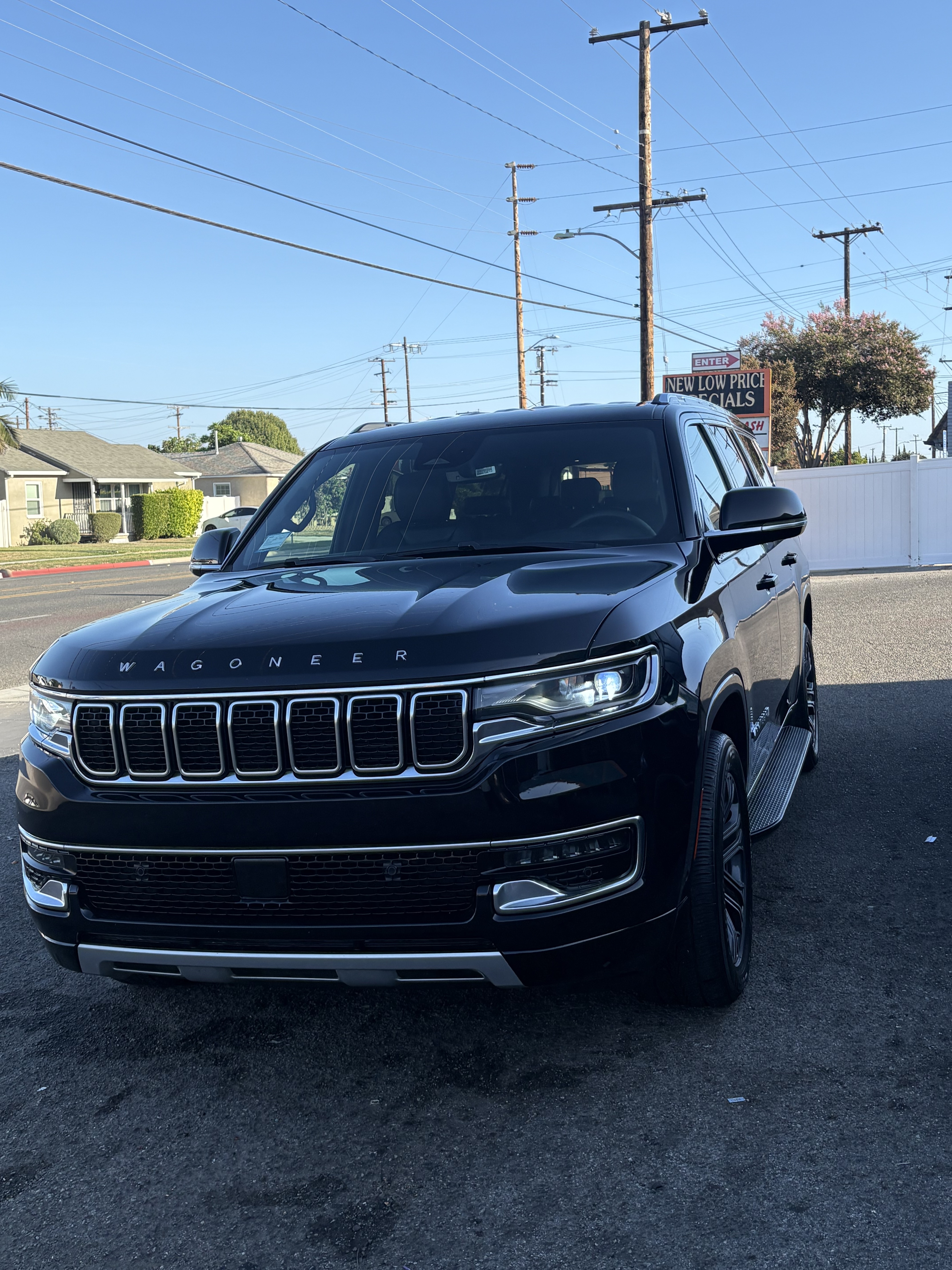 City Cruze L.A. Jeep Wagoneer L