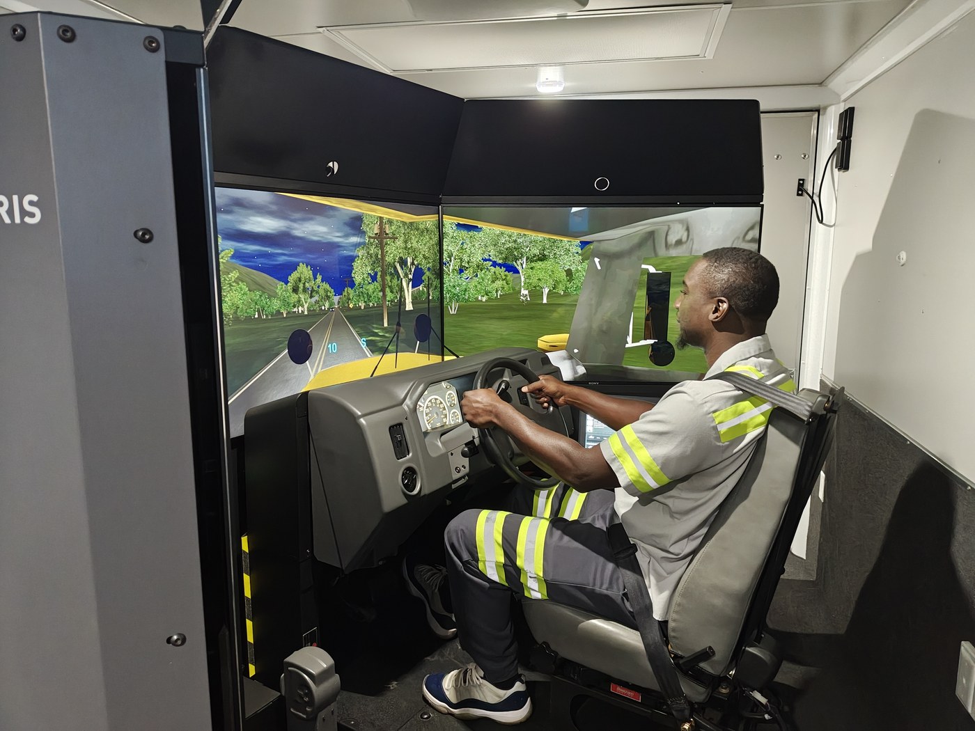 Driver training in the mobile simulator
