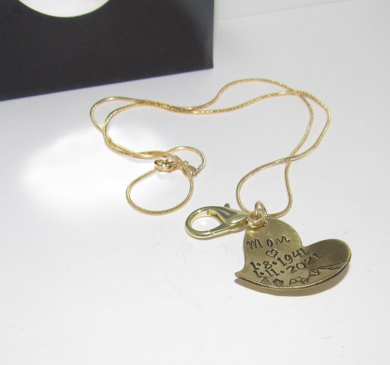 Ring holder necklace, custom personalized jewelry and gifts, personalized gifts for moms and friends, kids name jewelry
